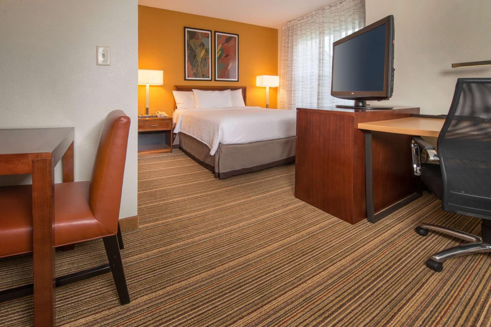 Sonesta ES Suites Charleston gallery photo in Charleston, WV — image 8
