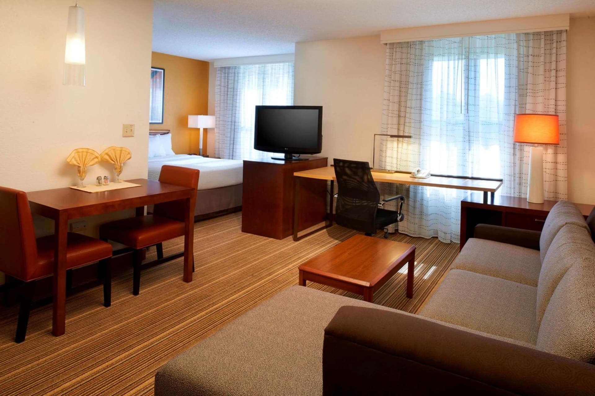 Sonesta ES Suites Chicago Waukegan Gurnee gallery photo in Waukegan, IL — image 11