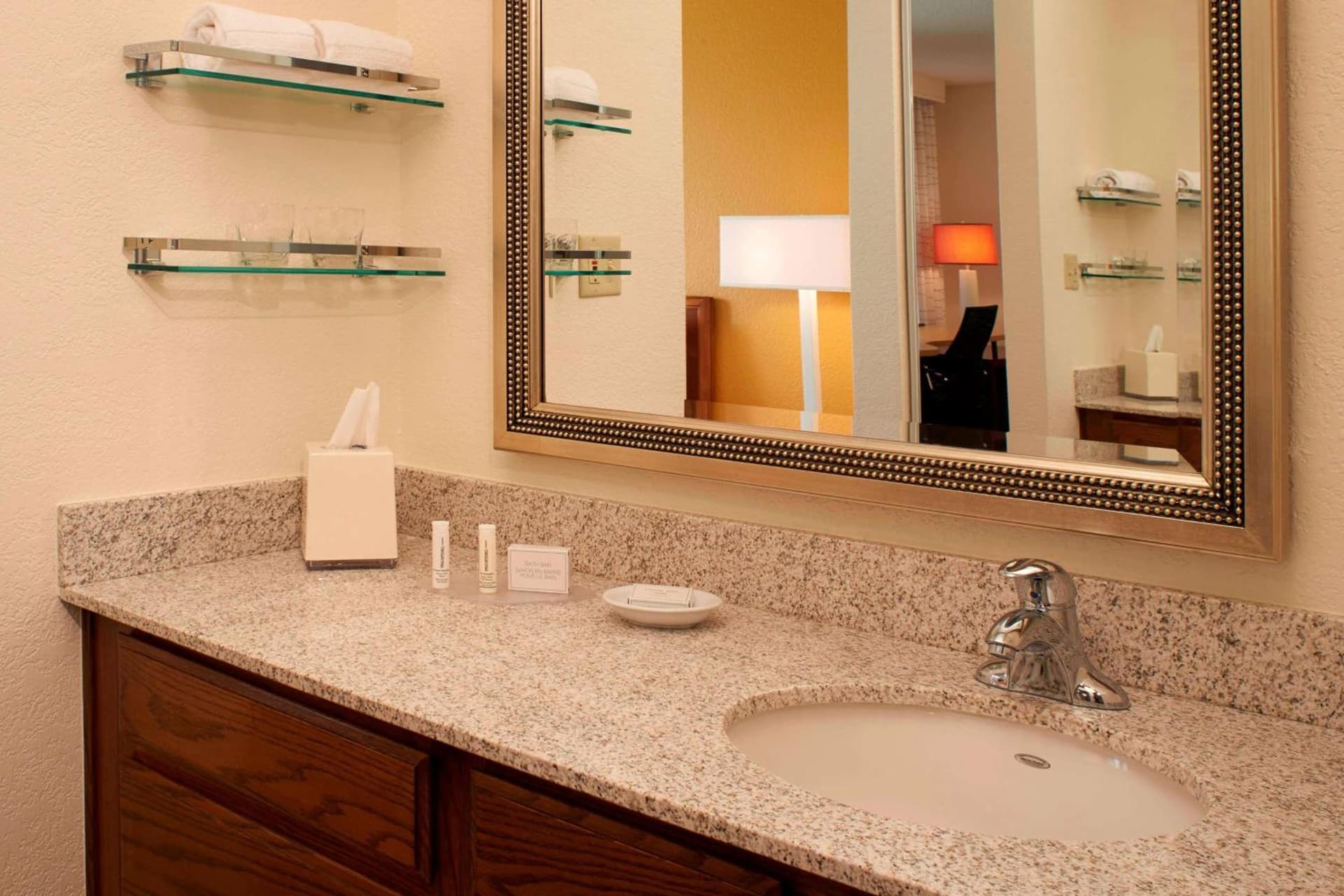 Sonesta ES Suites Chicago Waukegan Gurnee gallery photo in Waukegan, IL — image 23