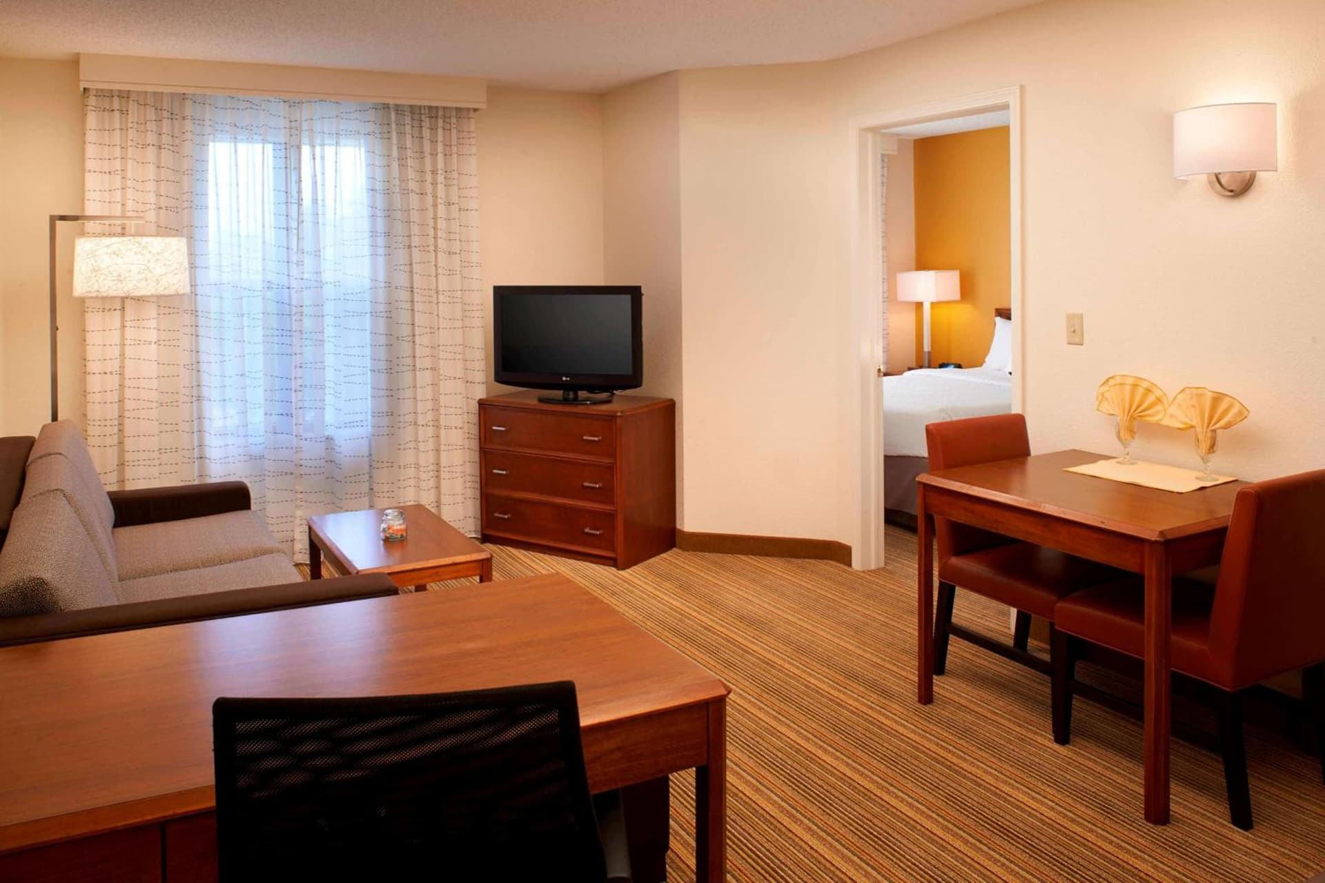 Sonesta ES Suites Chicago Waukegan Gurnee gallery photo in Waukegan, IL — image 12