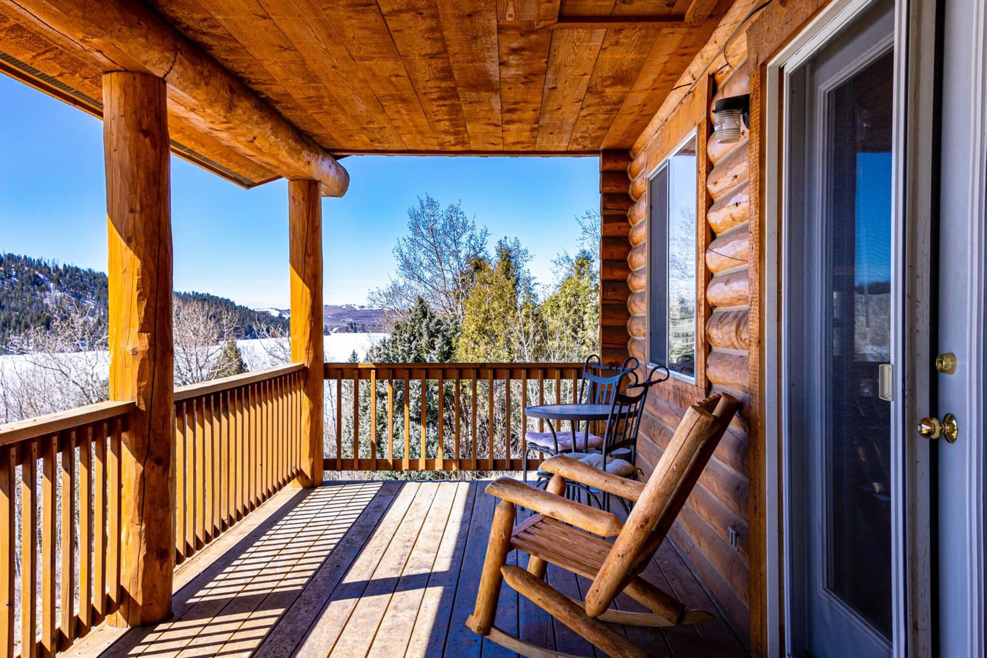 Half Moon Lake Lodge interior in Pinedale, WY — gallery photo 2