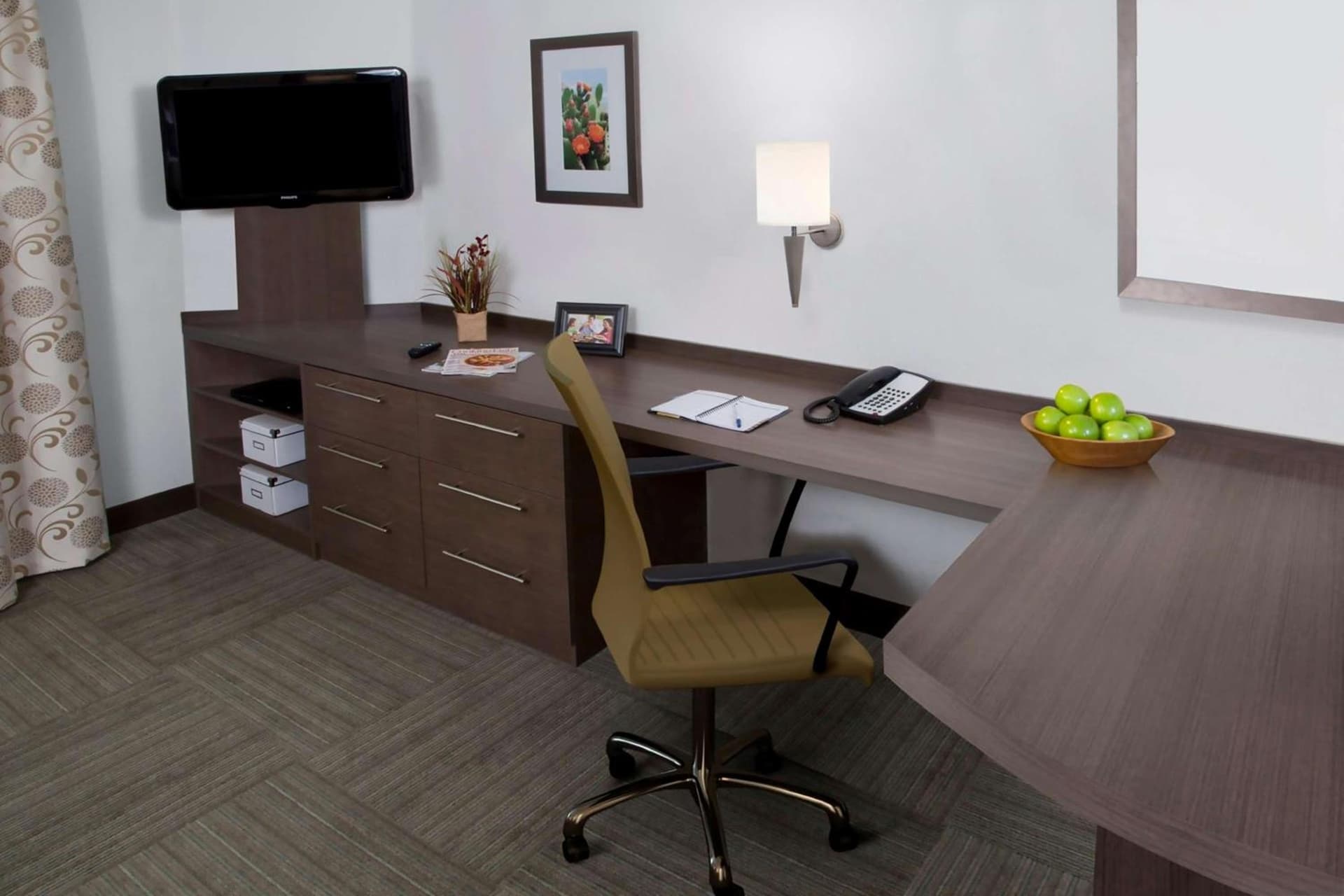 Sonesta Simply Suites Irvine Spectrum gallery photo in Irvine, CA — image 18