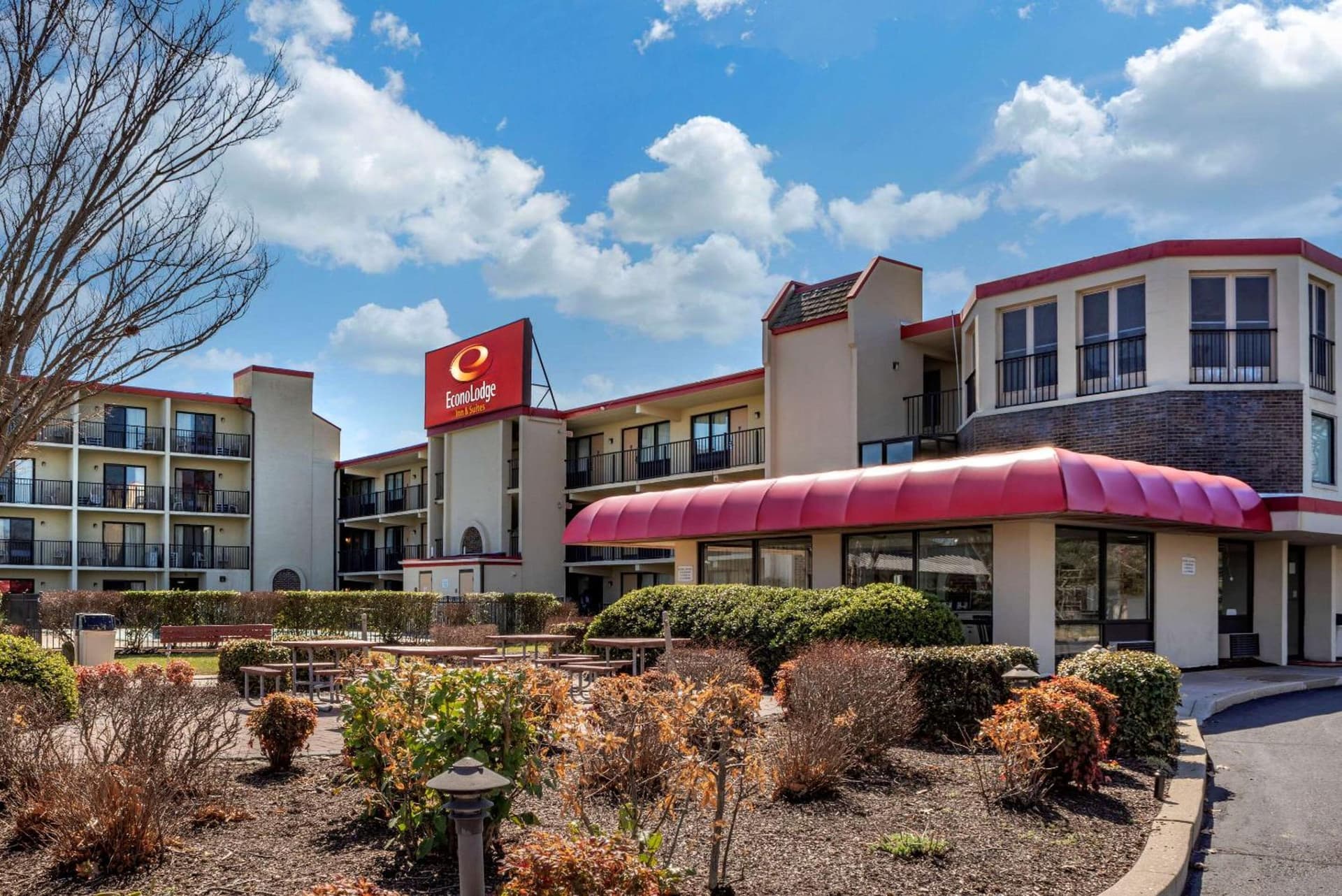 Econo Lodge Inn & Suites Rehoboth Beach featured exterior or lobby in Rehoboth Beach, DE — similar hotel