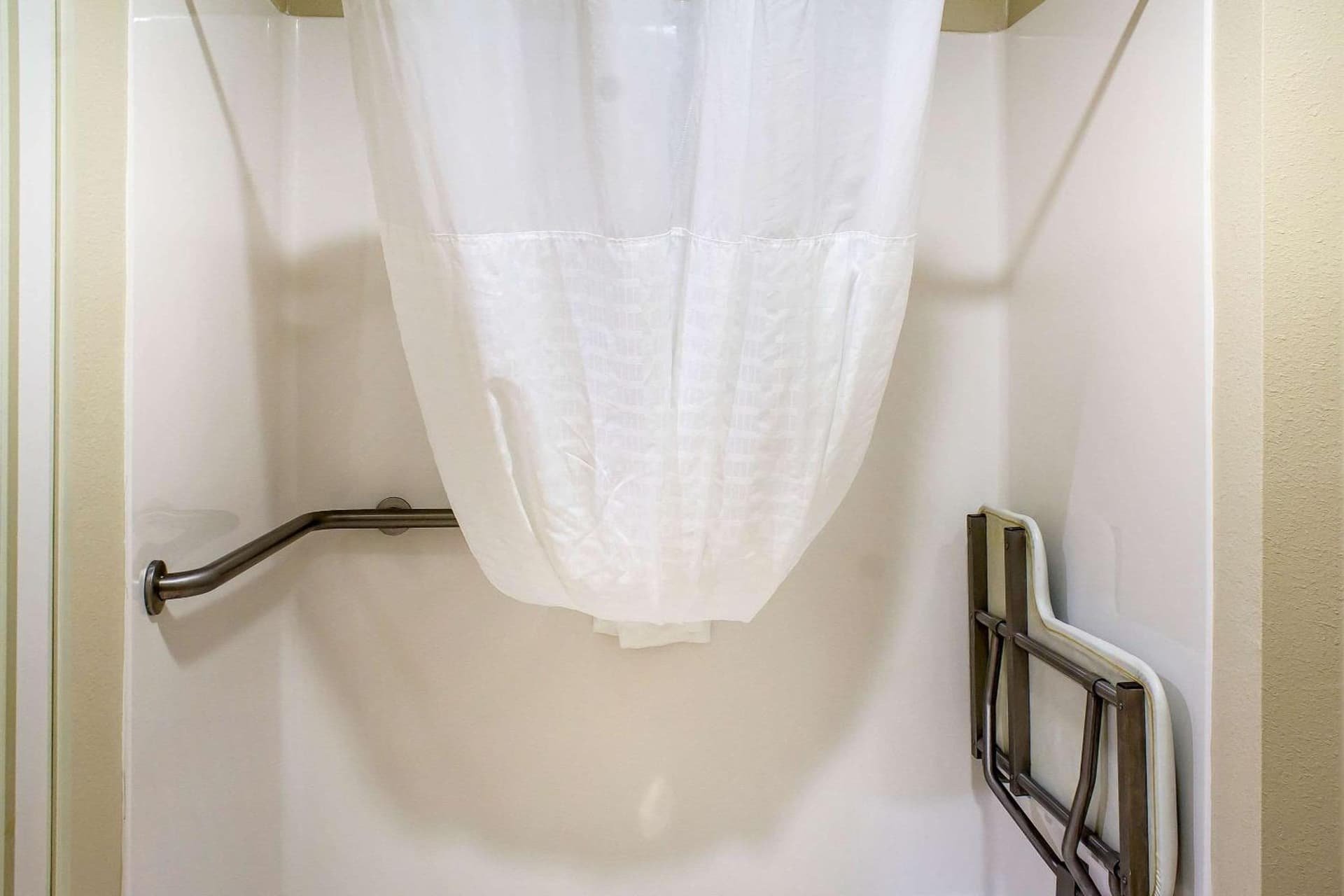 Comfort Inn & Suites Cedar Rapids North - Collins Road gallery photo in Cedar Rapids, IA — image 25