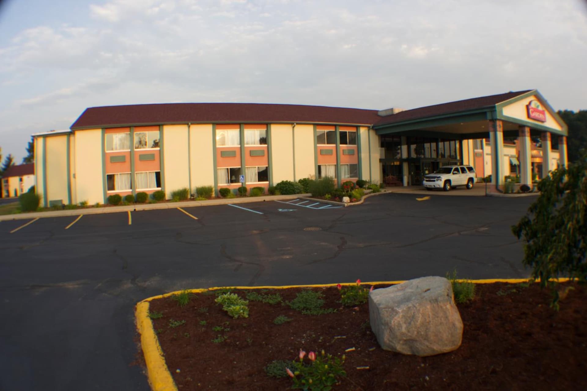 The Garden Inn gallery photo in Elkhart, IN — image 10