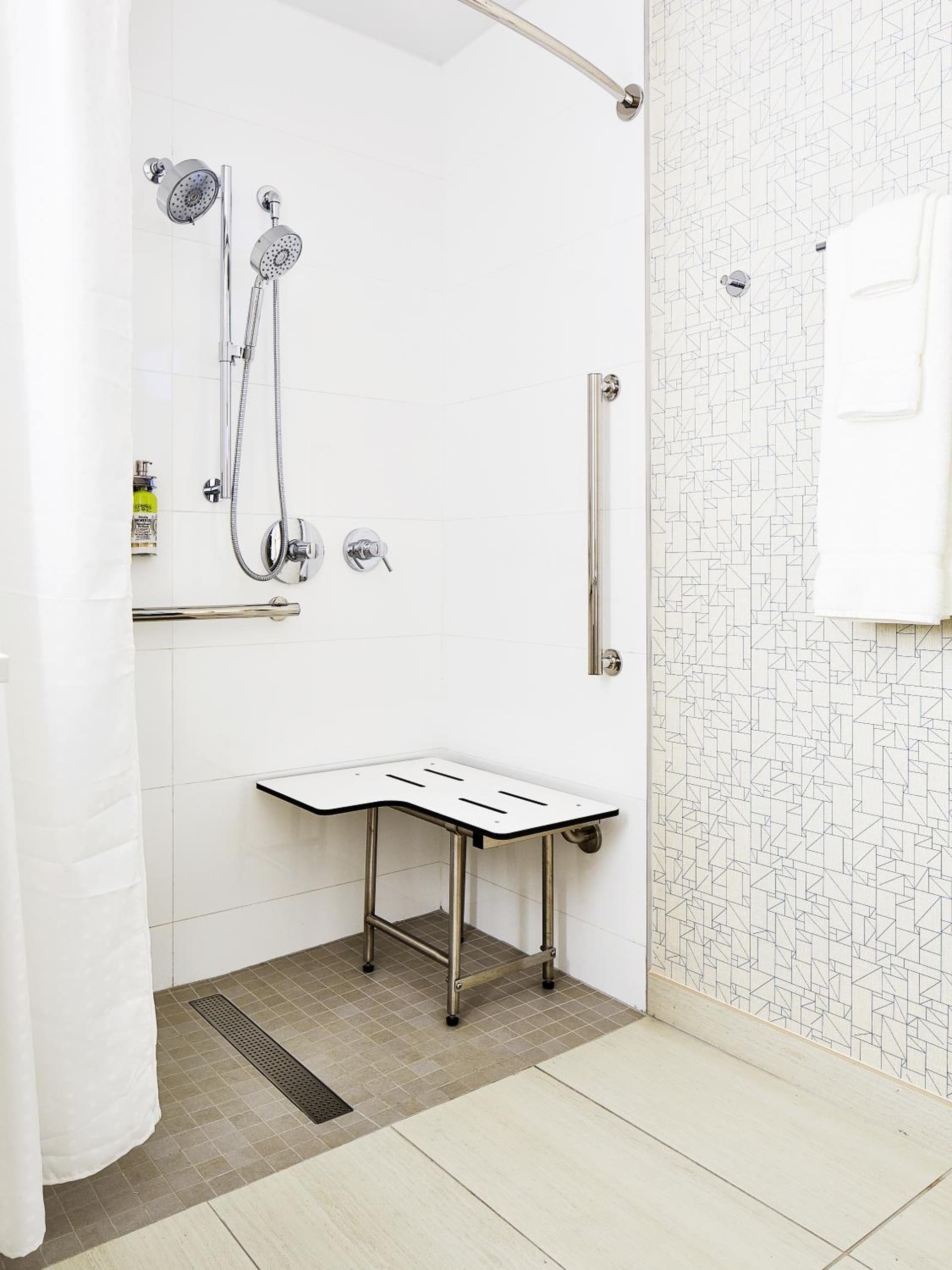 Holiday Inn Express - NYC Brooklyn - Sunset Park by IHG gallery photo in Brooklyn, NY — image 11