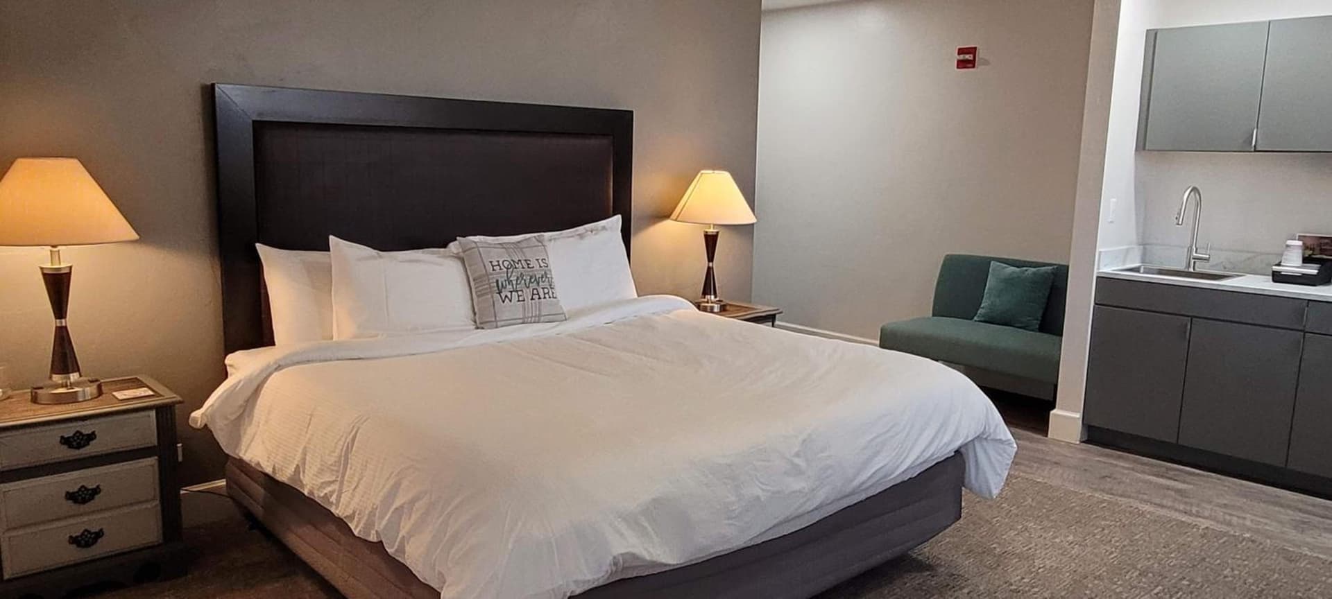 Hotel Phillips interior in Bartlesville, OK — gallery photo 2