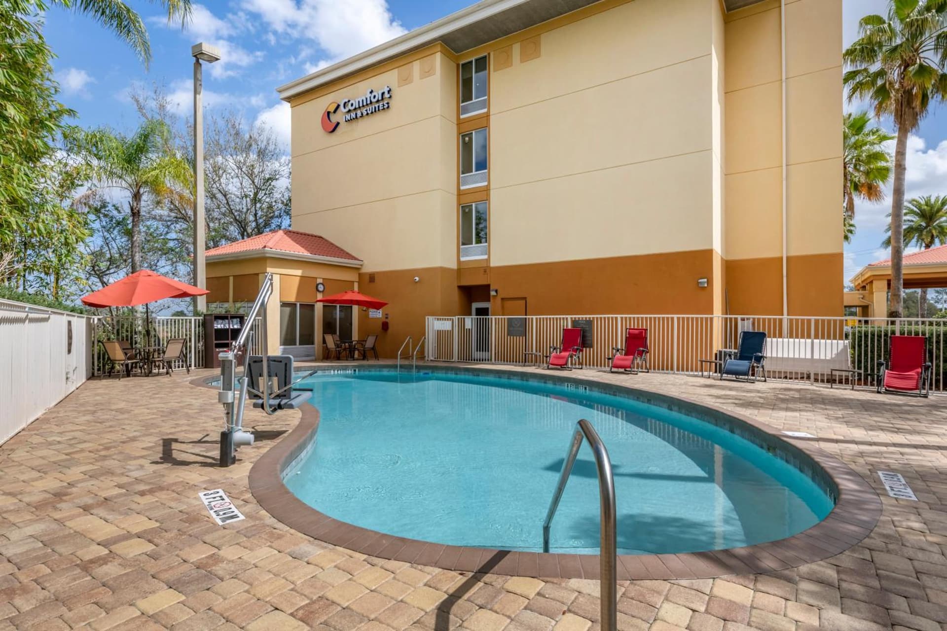 Comfort Inn & Suites Orlando North gallery photo in Sanford, FL — image 43