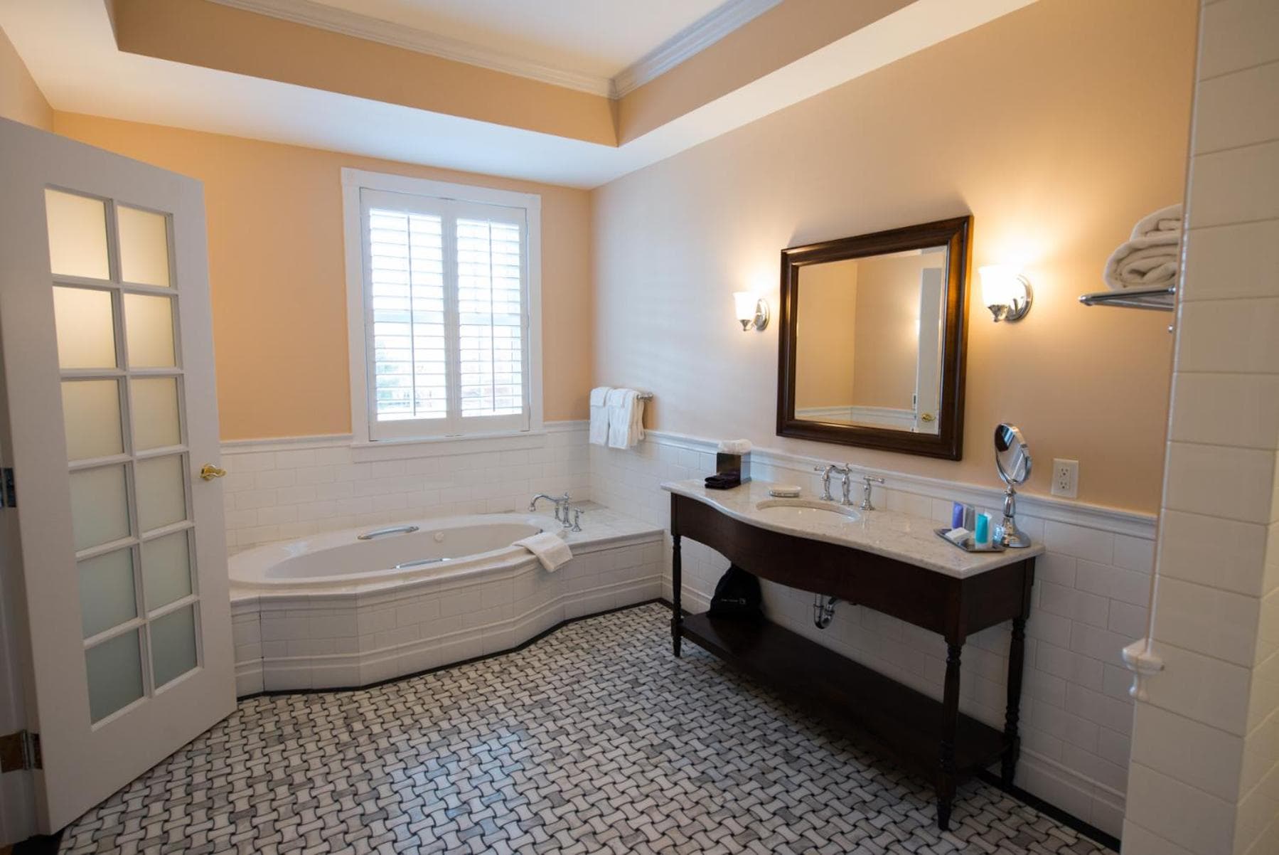 Mills Park Hotel gallery photo in Fairborn, OH — image 13