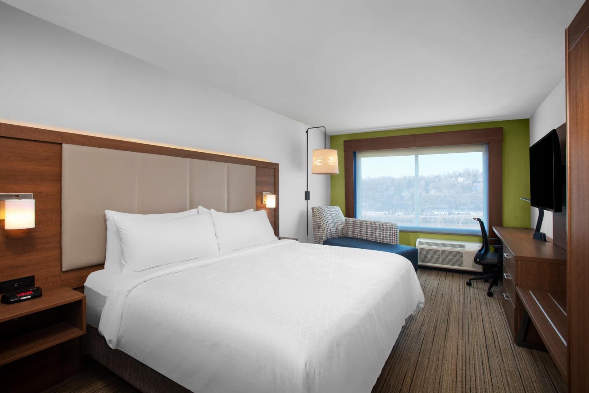 Holiday Inn Express Charleston-Civic Center by IHG gallery photo in Charleston, WV — image 21