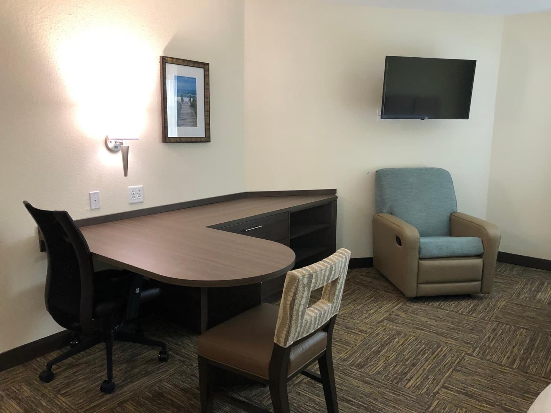 Candlewood Suites - Panama City Beach Pier Park by IHG gallery photo in Panama City Beach, FL — image 5
