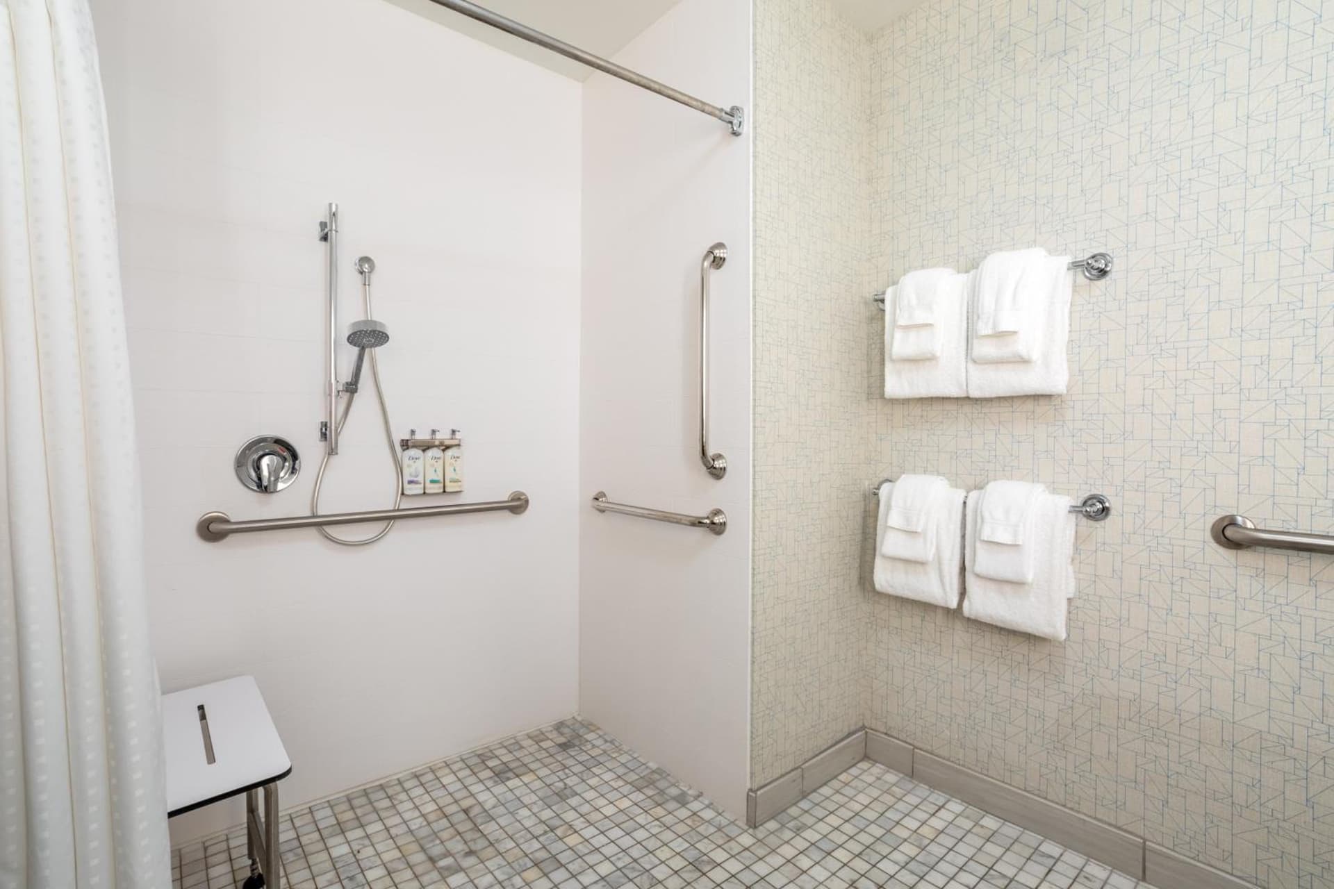 Holiday Inn Express & Suites - Wildwood - The Villages by IHG gallery photo in Wildwood, FL — image 13