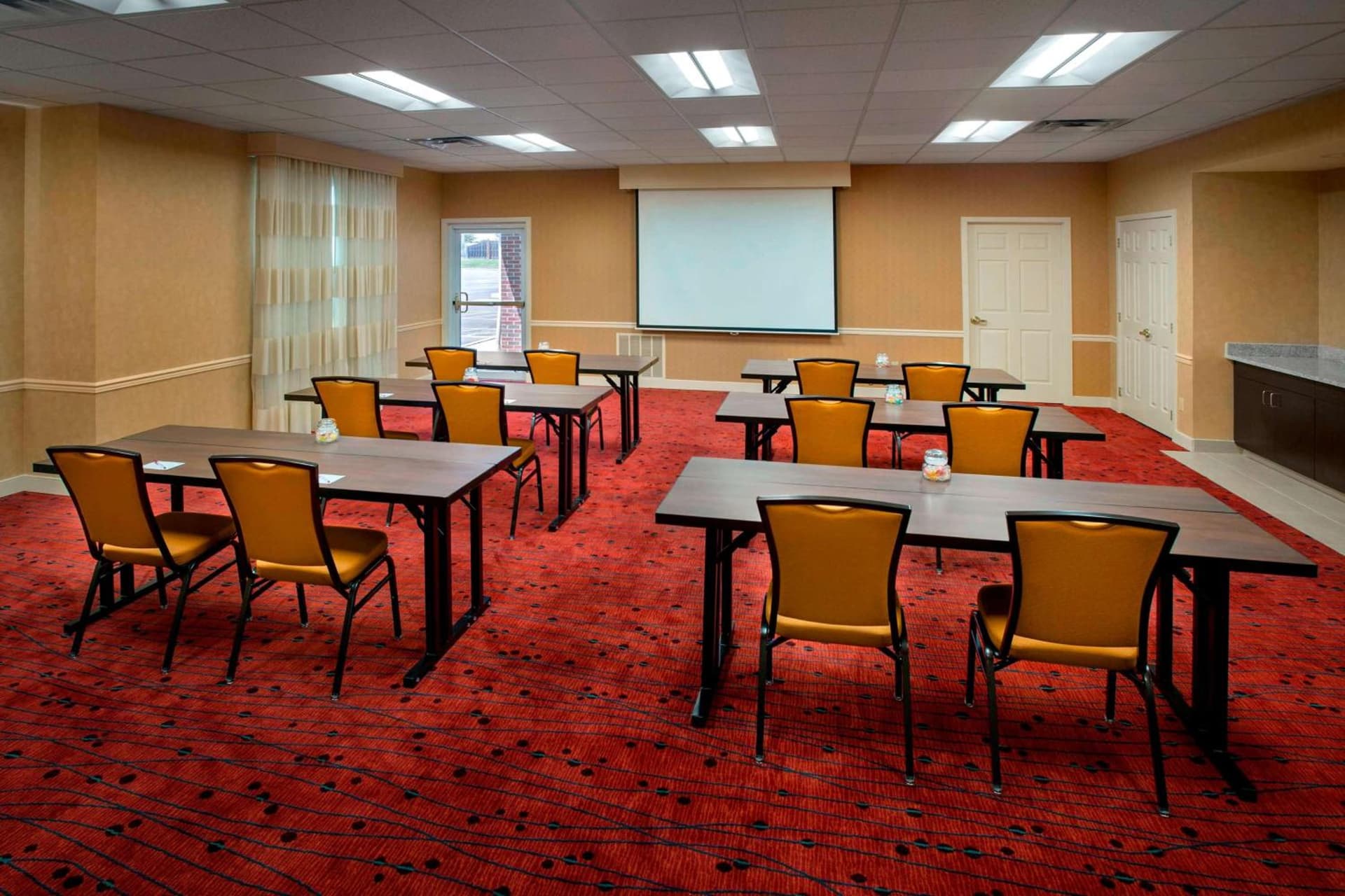 Sonesta ES Suites Allentown Bethlehem Airport gallery photo in Allentown, PA — image 20