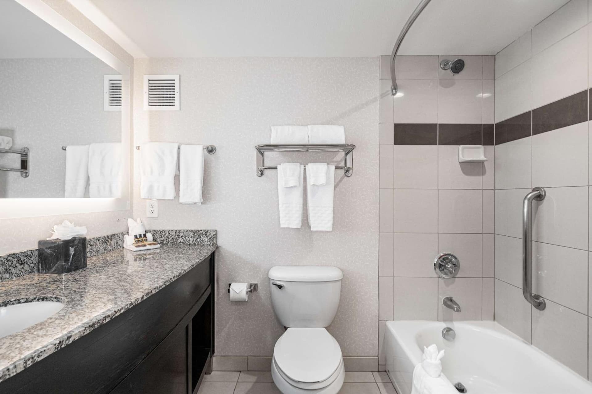 Best Western Plus Marina Gateway Hotel gallery photo in National City, CA — image 6