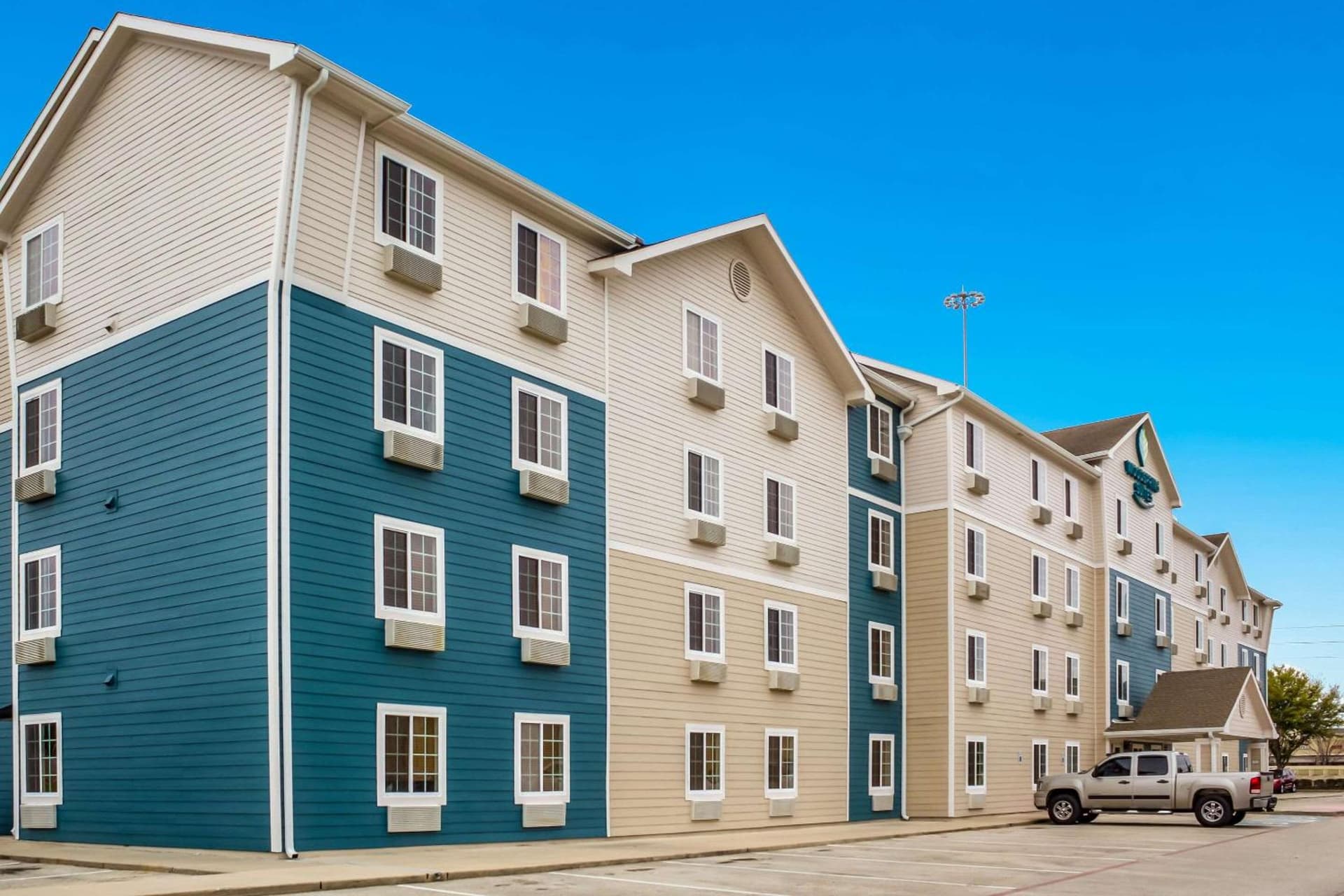 WoodSpring Suites Conroe interior in Conroe, TX — gallery photo 2