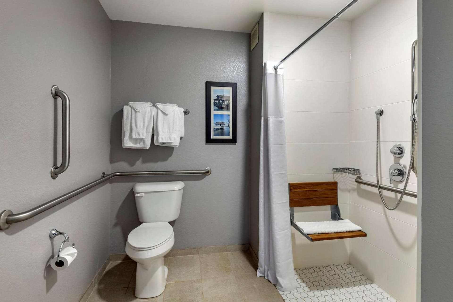 Comfort Suites near Birkdale Village- Huntersville gallery photo in Huntersville, NC — image 11