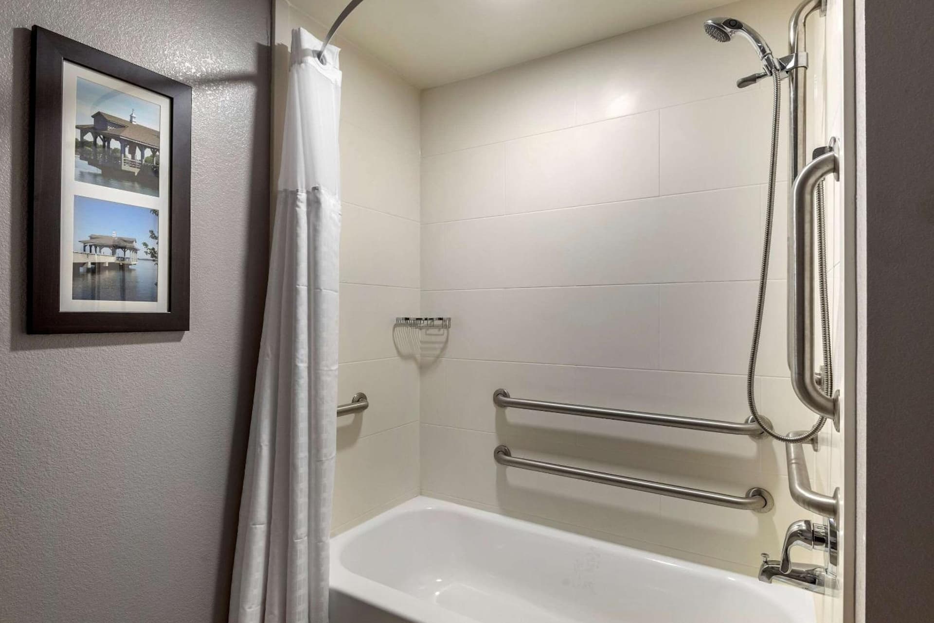 Comfort Suites near Birkdale Village- Huntersville gallery photo in Huntersville, NC — image 25