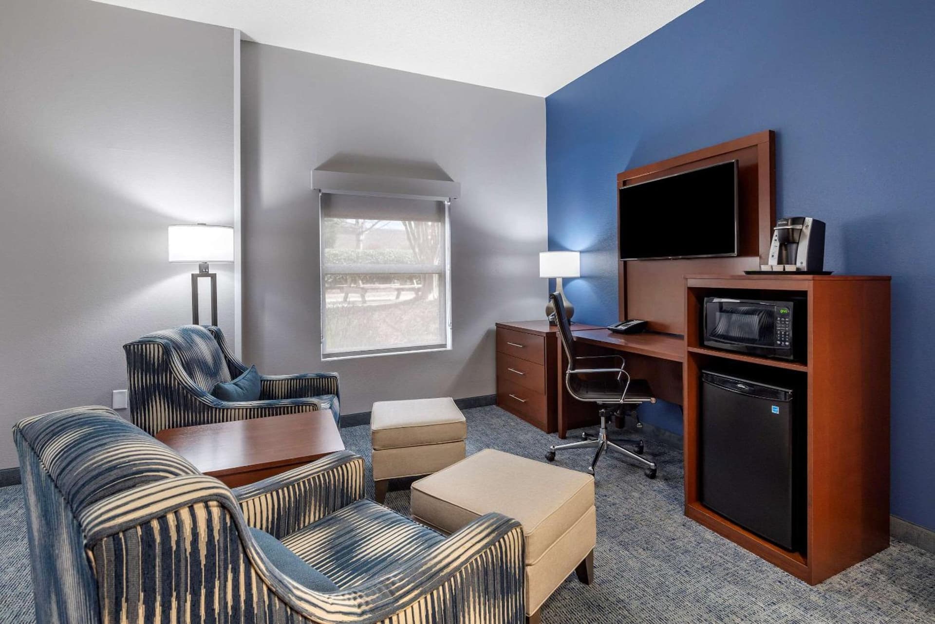 Comfort Suites near Birkdale Village- Huntersville gallery photo in Huntersville, NC — image 14