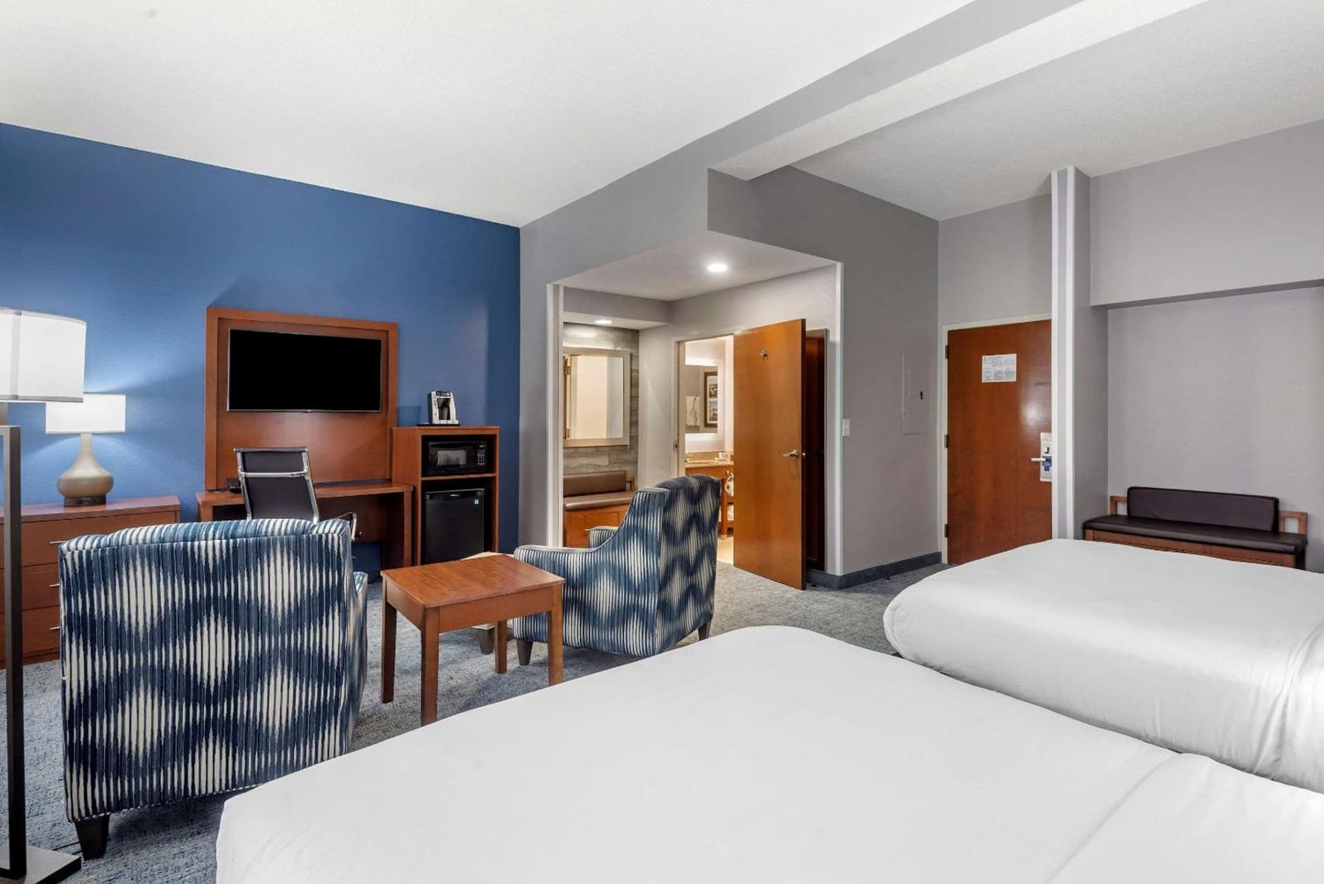 Comfort Suites near Birkdale Village- Huntersville gallery photo in Huntersville, NC — image 20