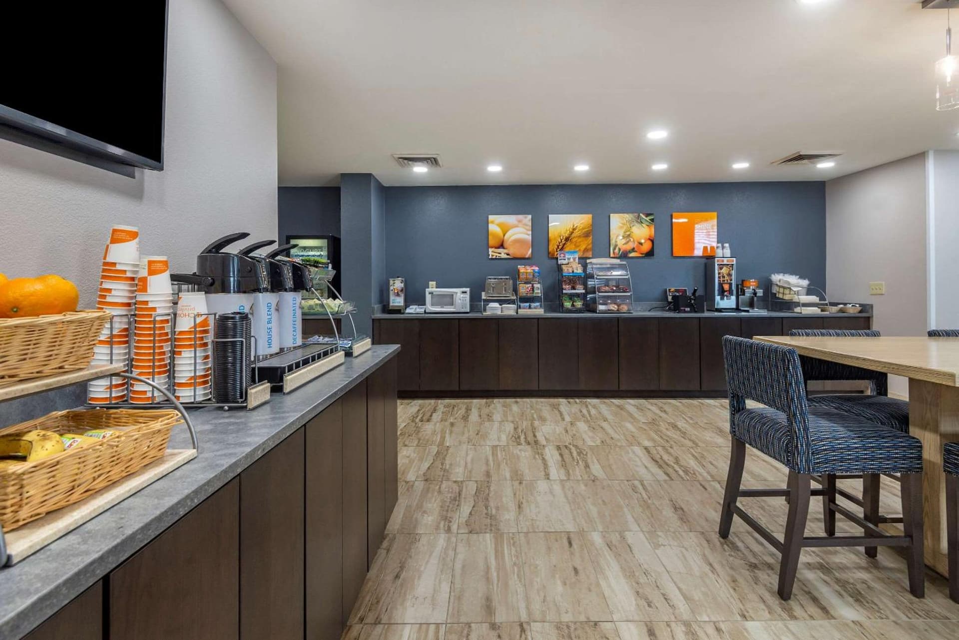 Comfort Suites near Birkdale Village- Huntersville gallery photo in Huntersville, NC — image 15