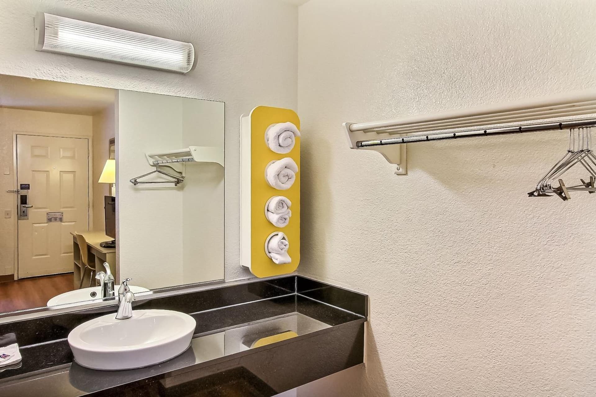 Motel 6-Fremont, CA - North gallery photo in Fremont, CA — image 36