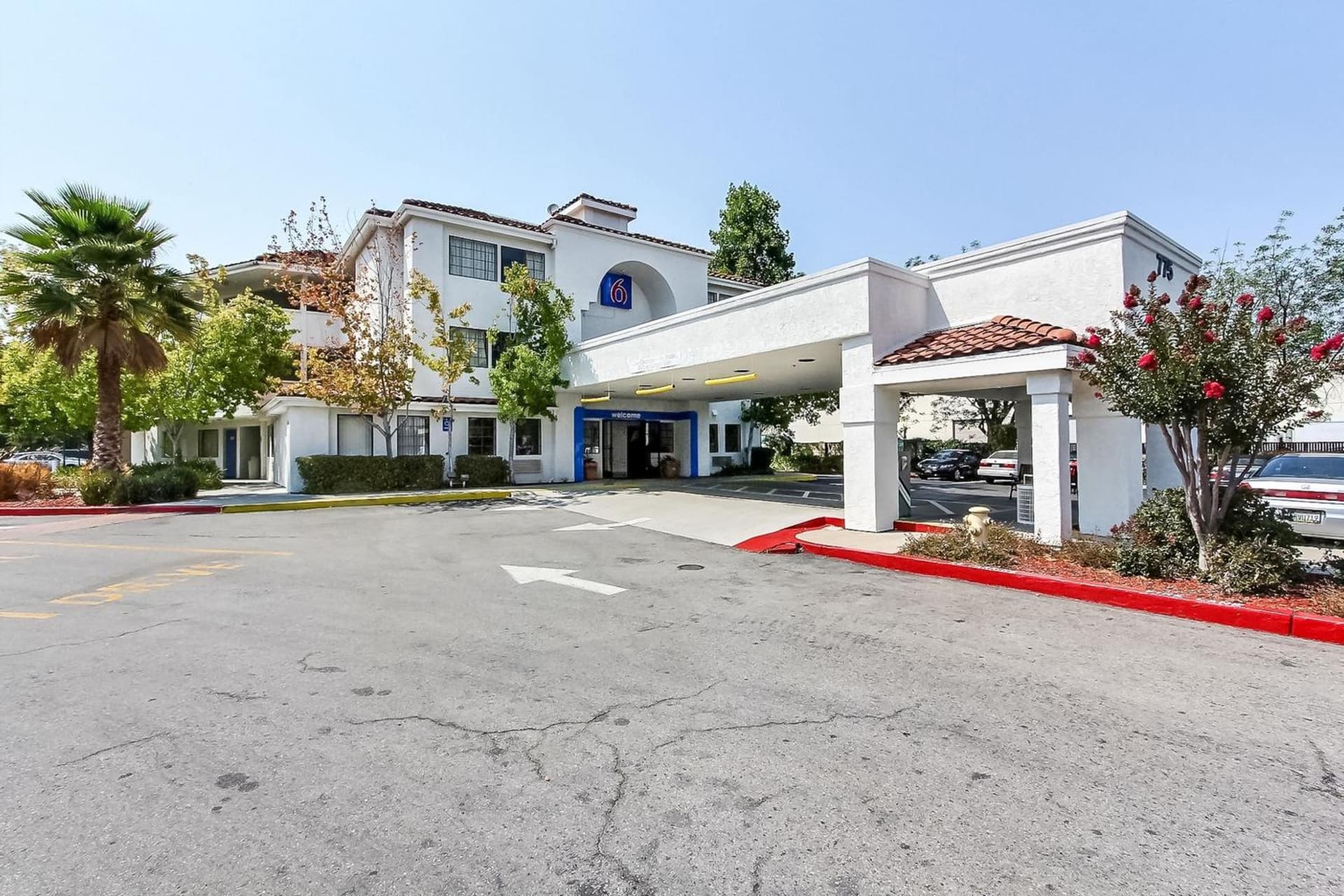Motel 6-Sunnyvale, CA - North interior in Sunnyvale, CA — gallery photo 2