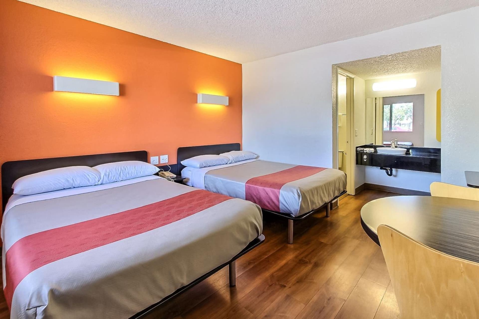 Motel 6-Campbell, CA - San Jose property views in Campbell, CA — gallery photo 3