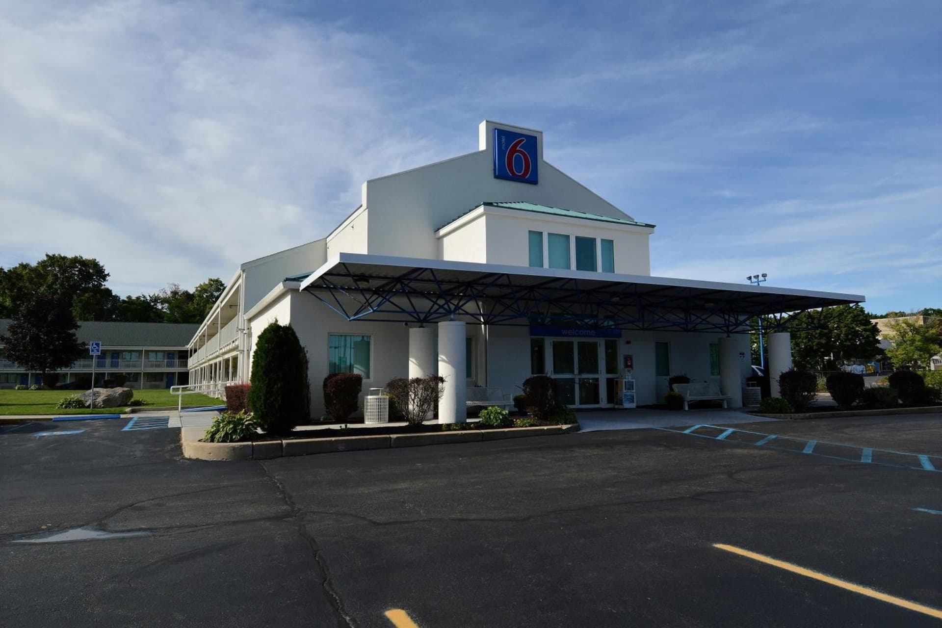 Motel 6-Tewksbury, MA - Boston property views in Tewksbury — gallery photo 3