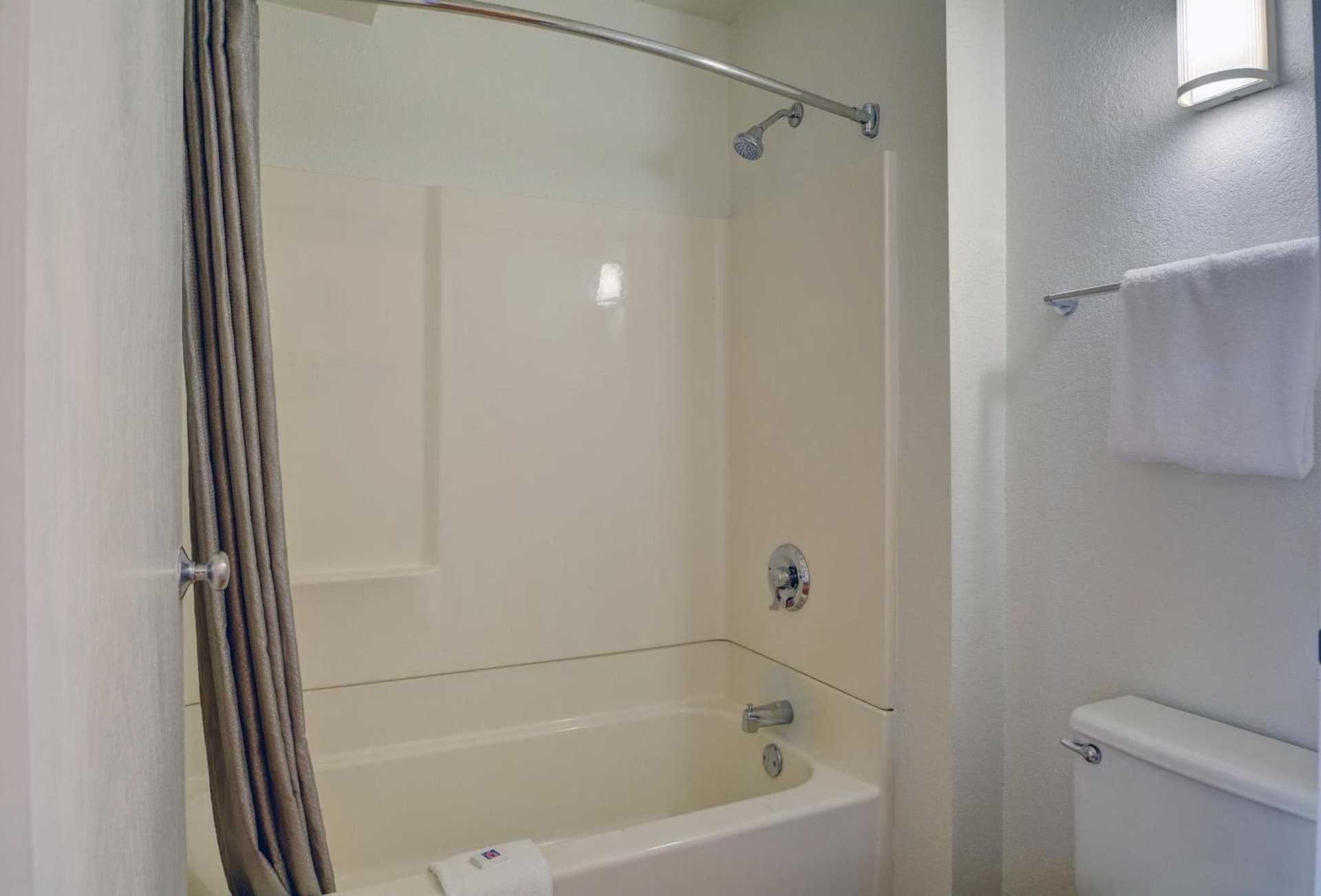 Motel 6-Wethersfield, CT - Hartford gallery photo in Wethersfield — image 38