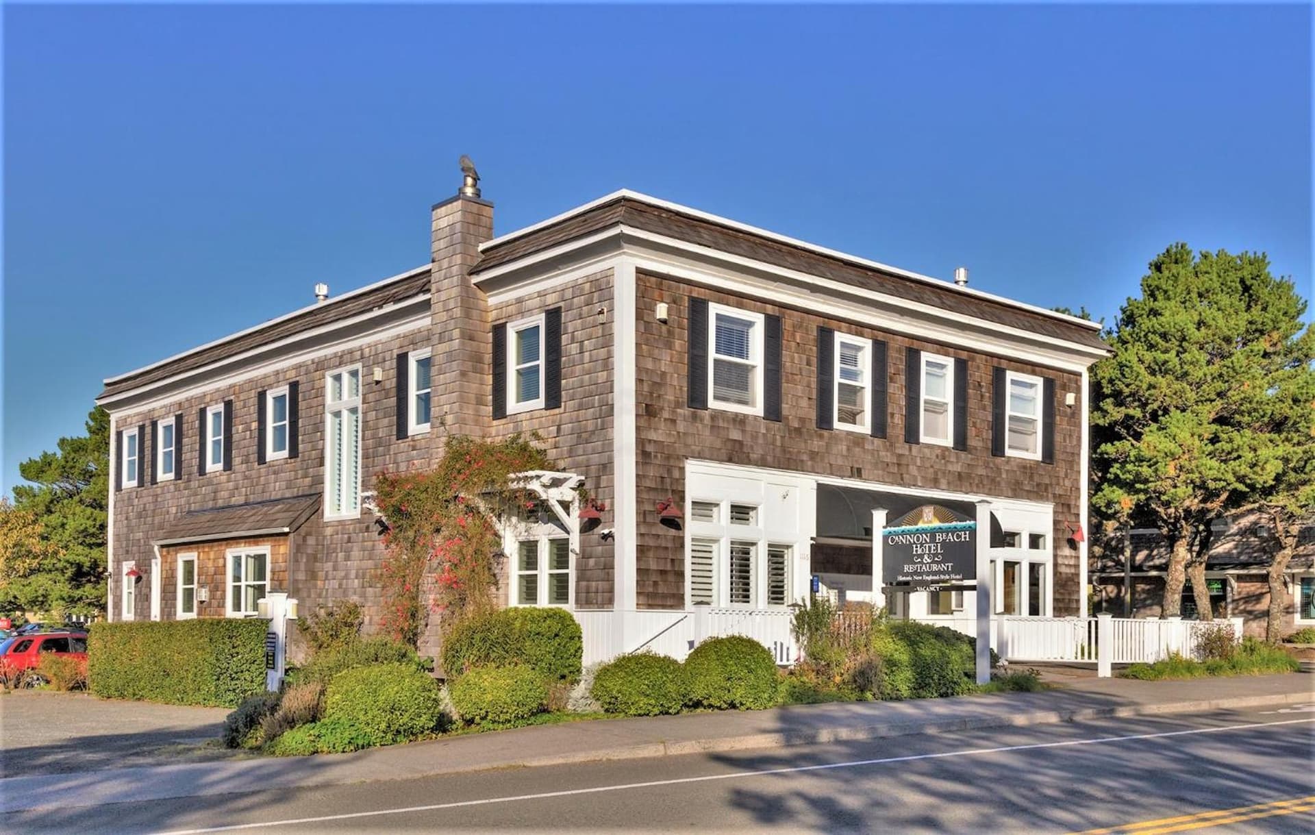 Cannon Beach Hotel Collection featured exterior or lobby in Cannon Beach, OR — similar hotel