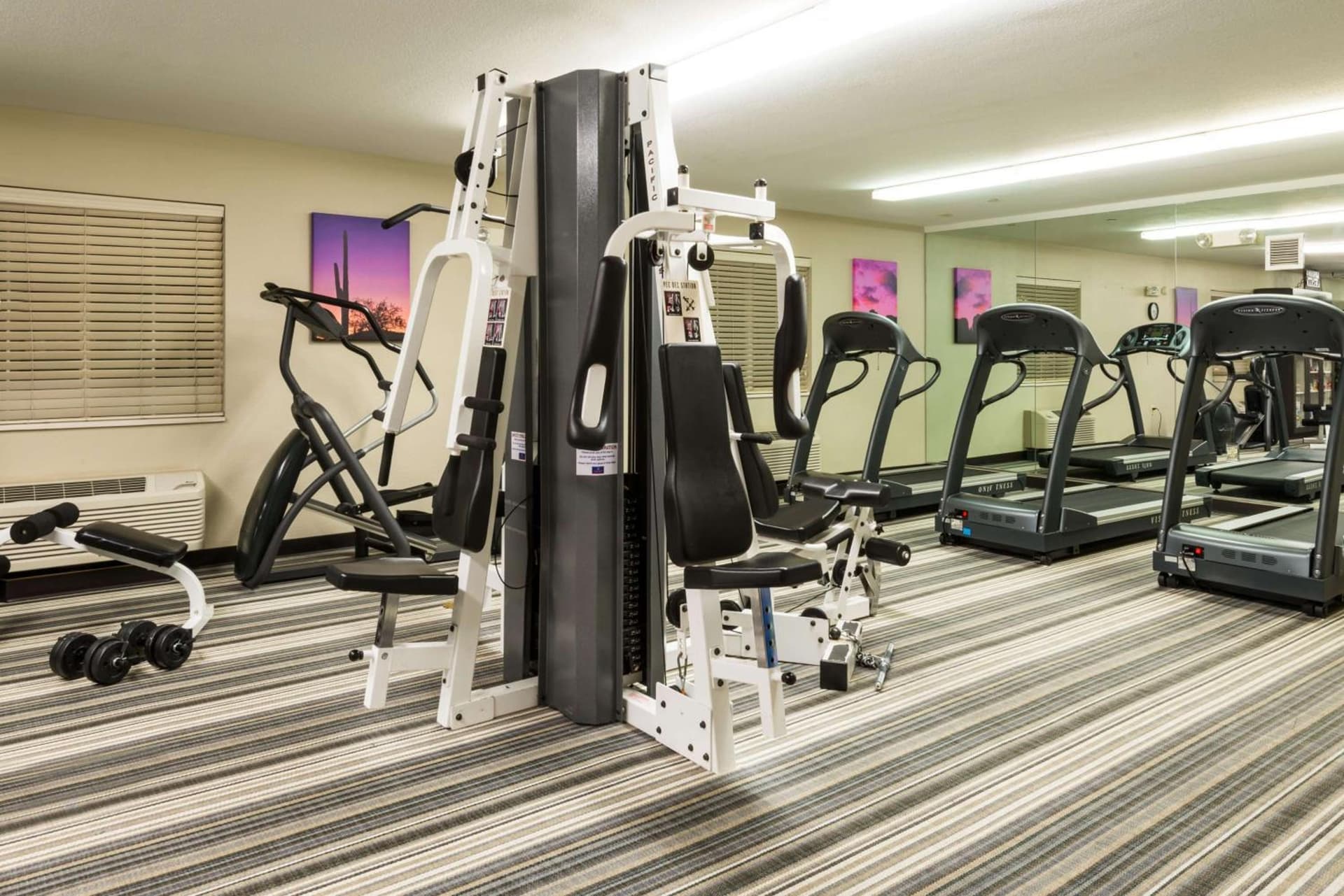 Sonesta Simply Suites Detroit Troy gallery photo in Troy, MI — image 7