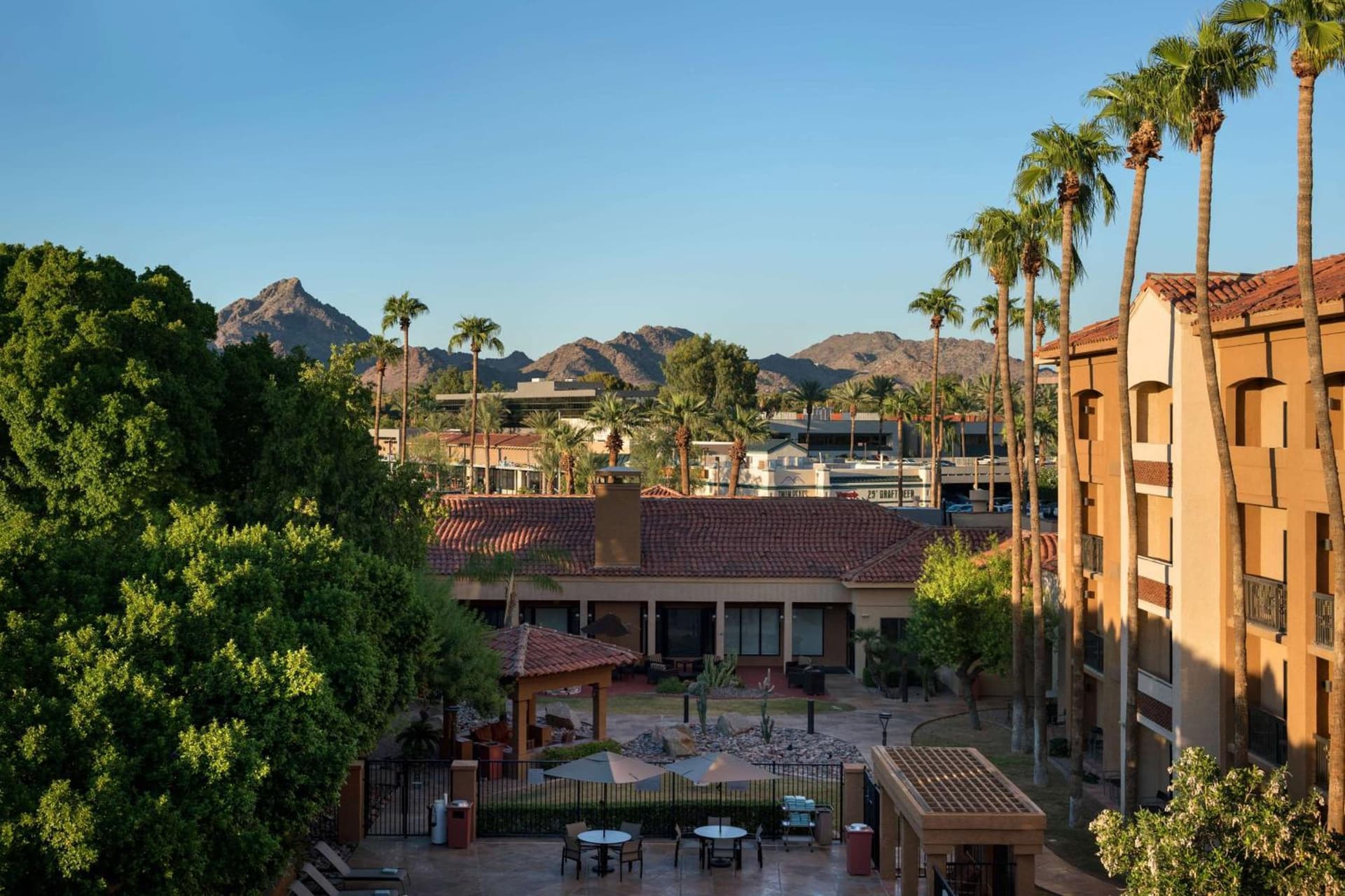 Sonesta Select Phoenix Camelback — hotel in Phoenix, Arizona