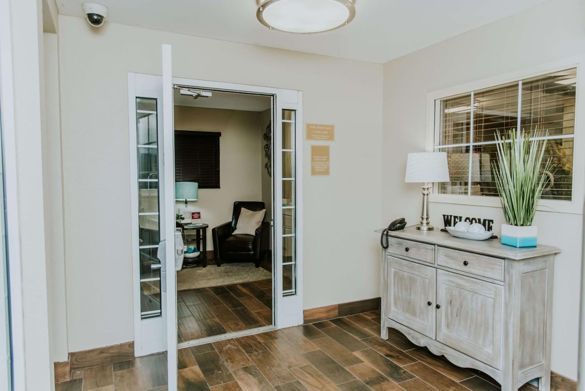 Sonesta Simply Suites Minneapolis Richfield interior in Richfield, MN — gallery photo 2
