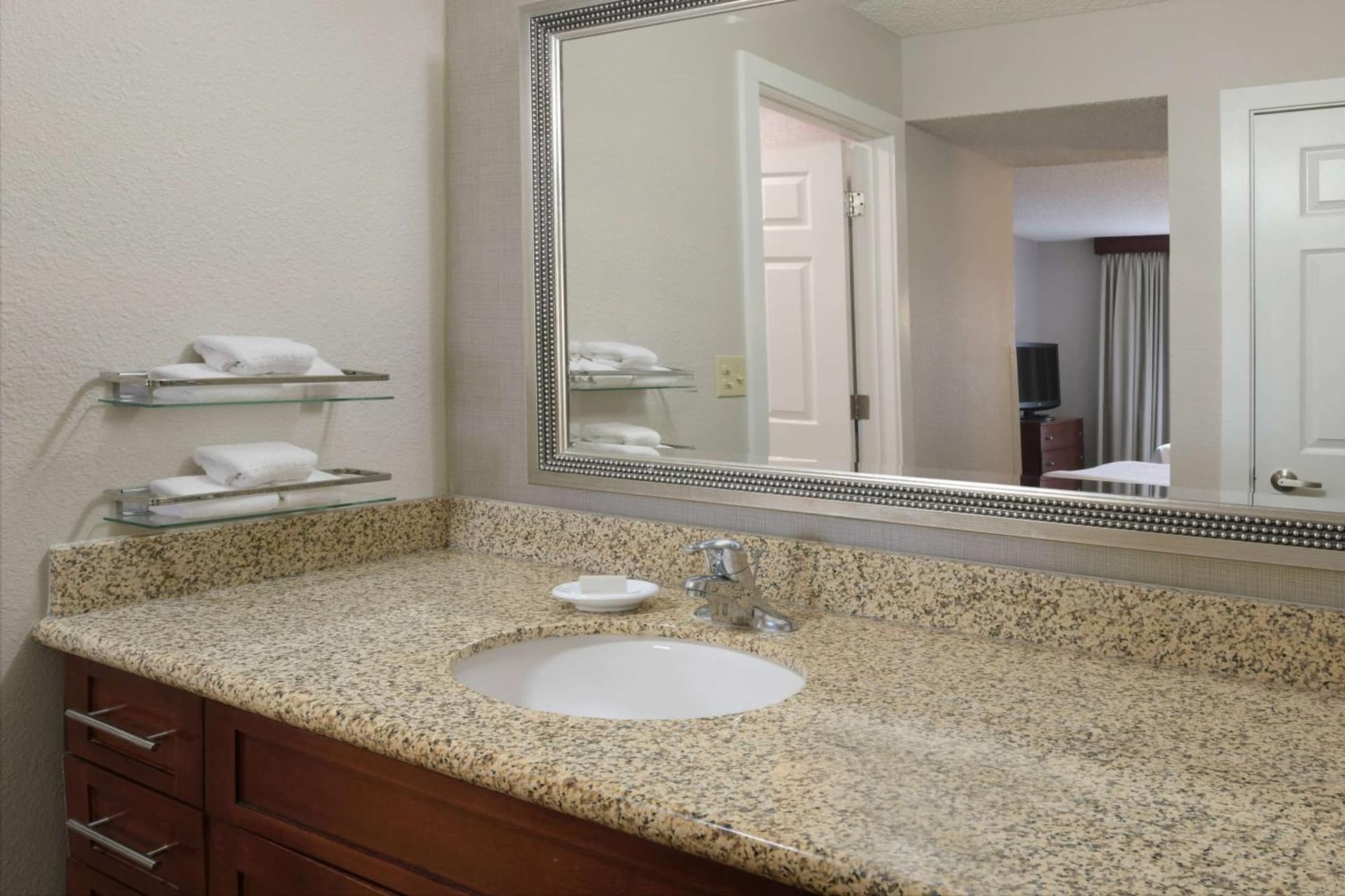 Sonesta ES Suites Albuquerque gallery photo in Albuquerque, NM — image 4