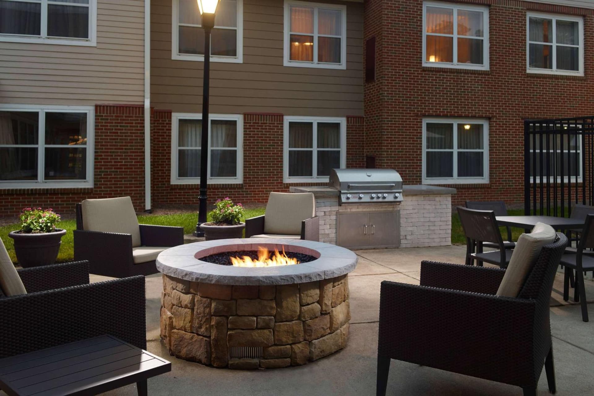 Sonesta ES Suites Raleigh Cary gallery photo in Cary, NC — image 11