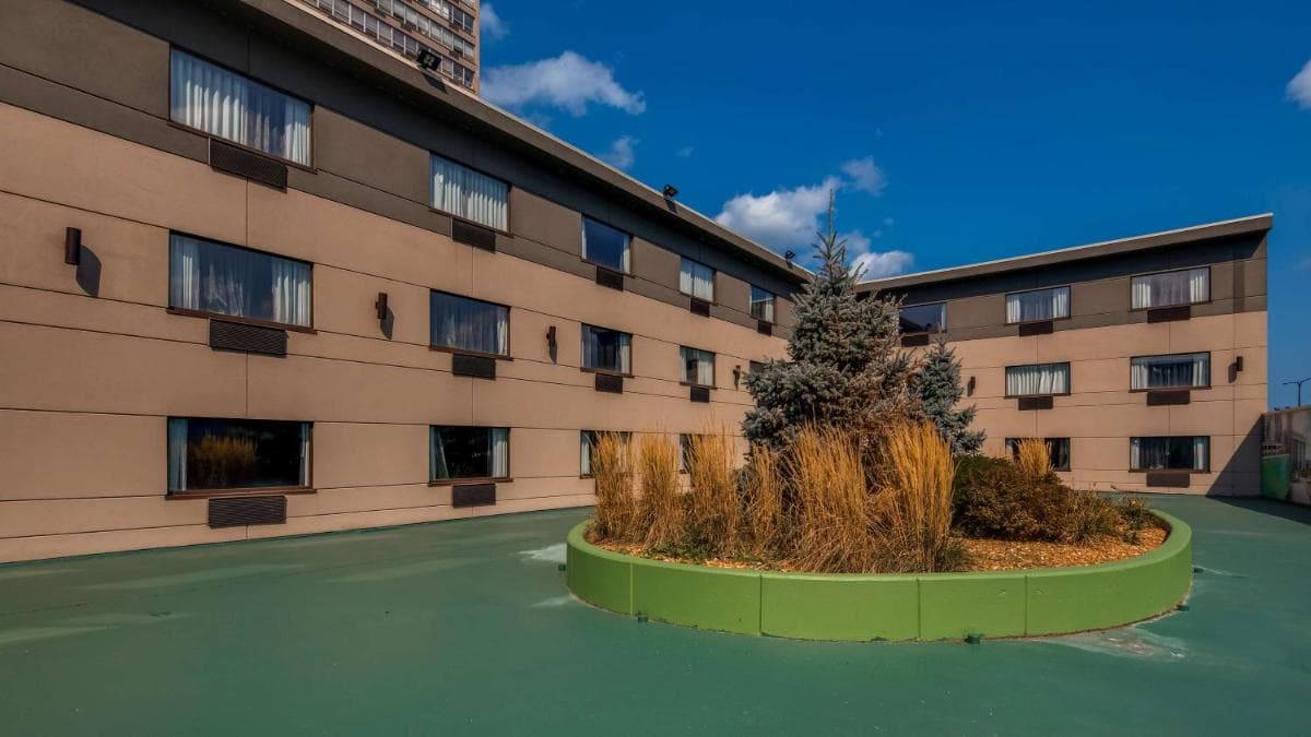 Best Western Plus Hyde Park Chicago Hotel exterior or lobby in Chicago, IL — main listing photo