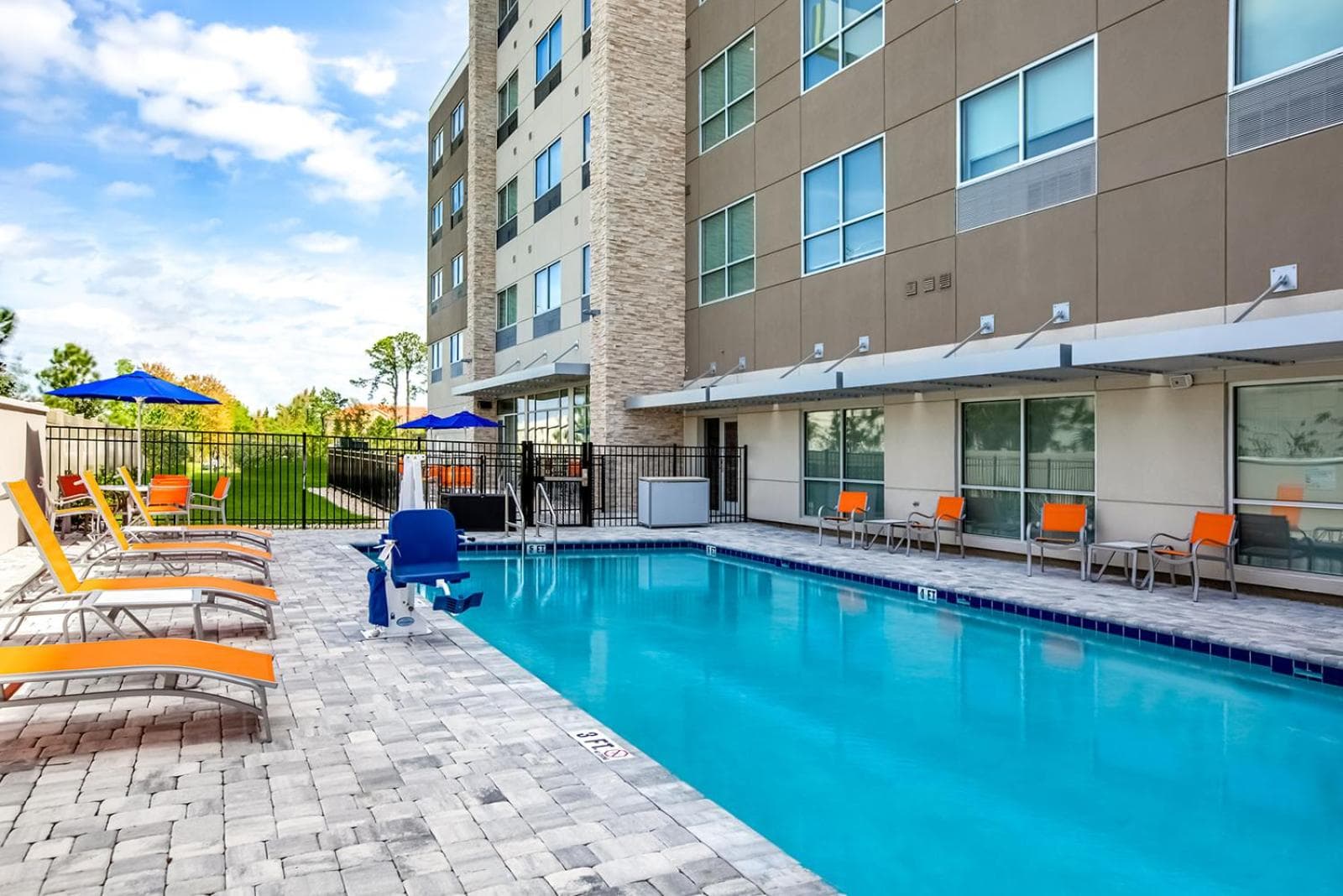 Holiday Inn Express & Suites Sanford - Lake Mary by IHG gallery photo in Sanford, FL — image 36