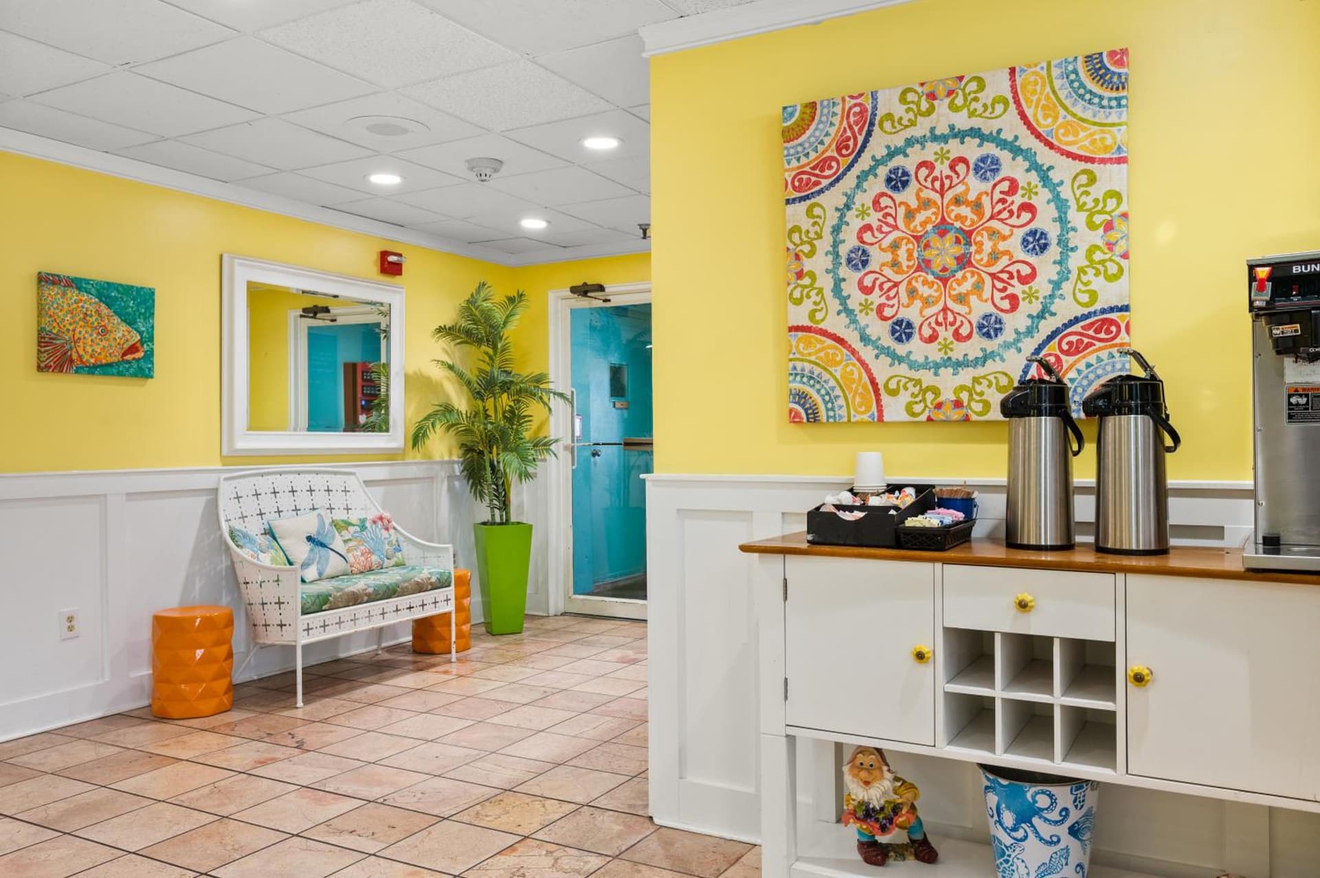 Cayman Suites Hotel property views in Ocean City, MD — gallery photo 3