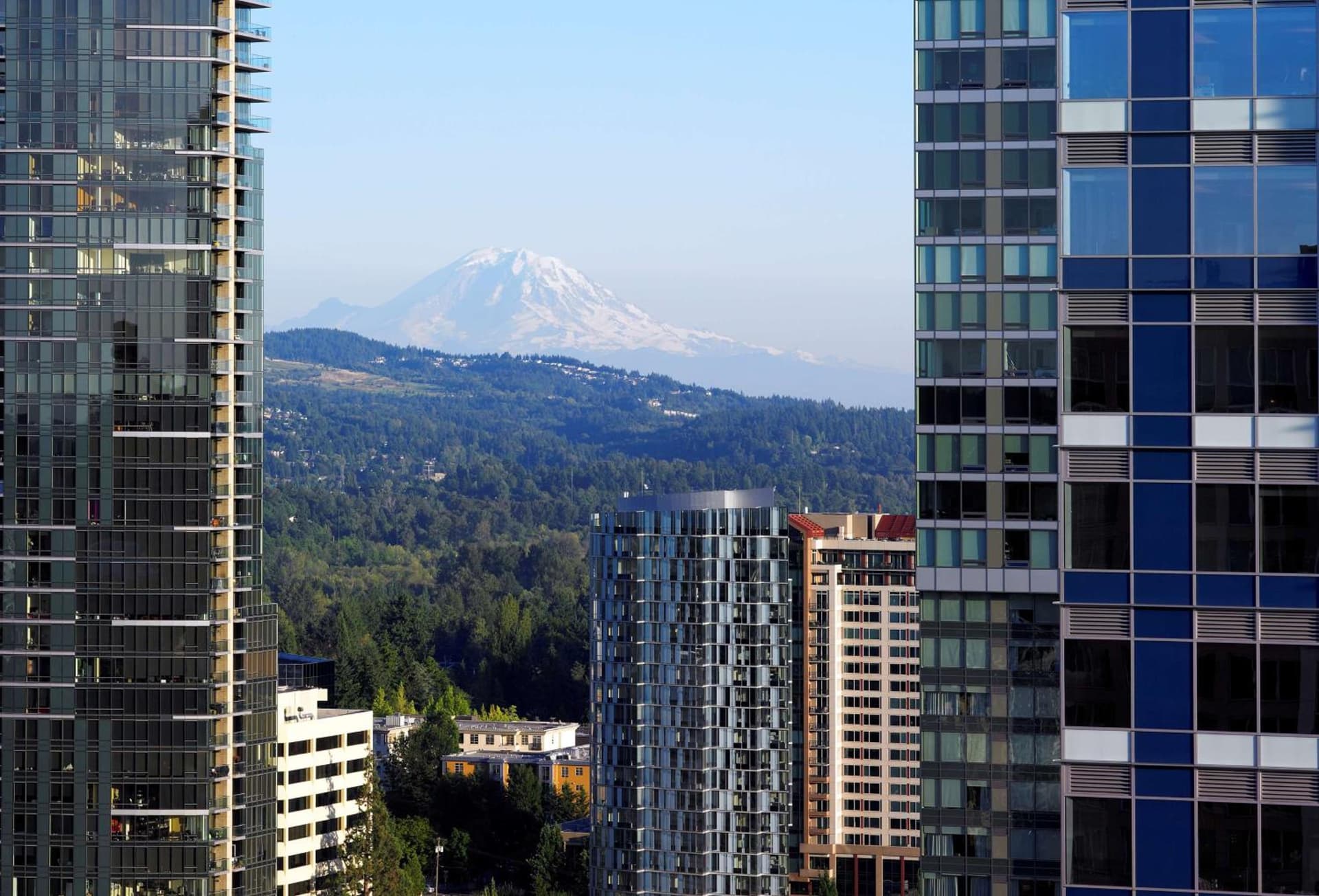 Hyatt Regency Bellevue property views in Bellevue, WA — gallery photo 3