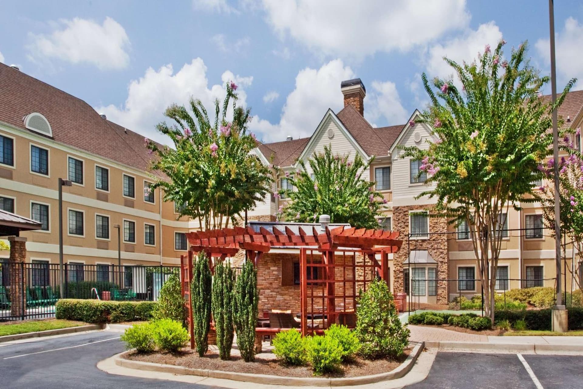 Sonesta ES Suites Atlanta Alpharetta Avalon gallery photo in Alpharetta, GA — image 23