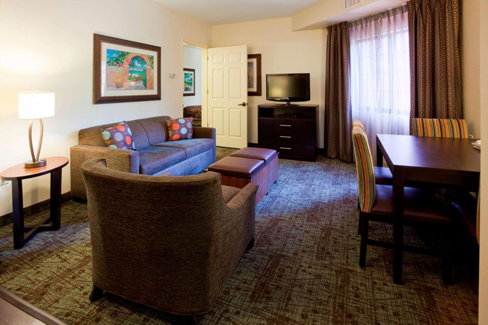 Sonesta ES Suites Atlanta Alpharetta Avalon gallery photo in Alpharetta, GA — image 7