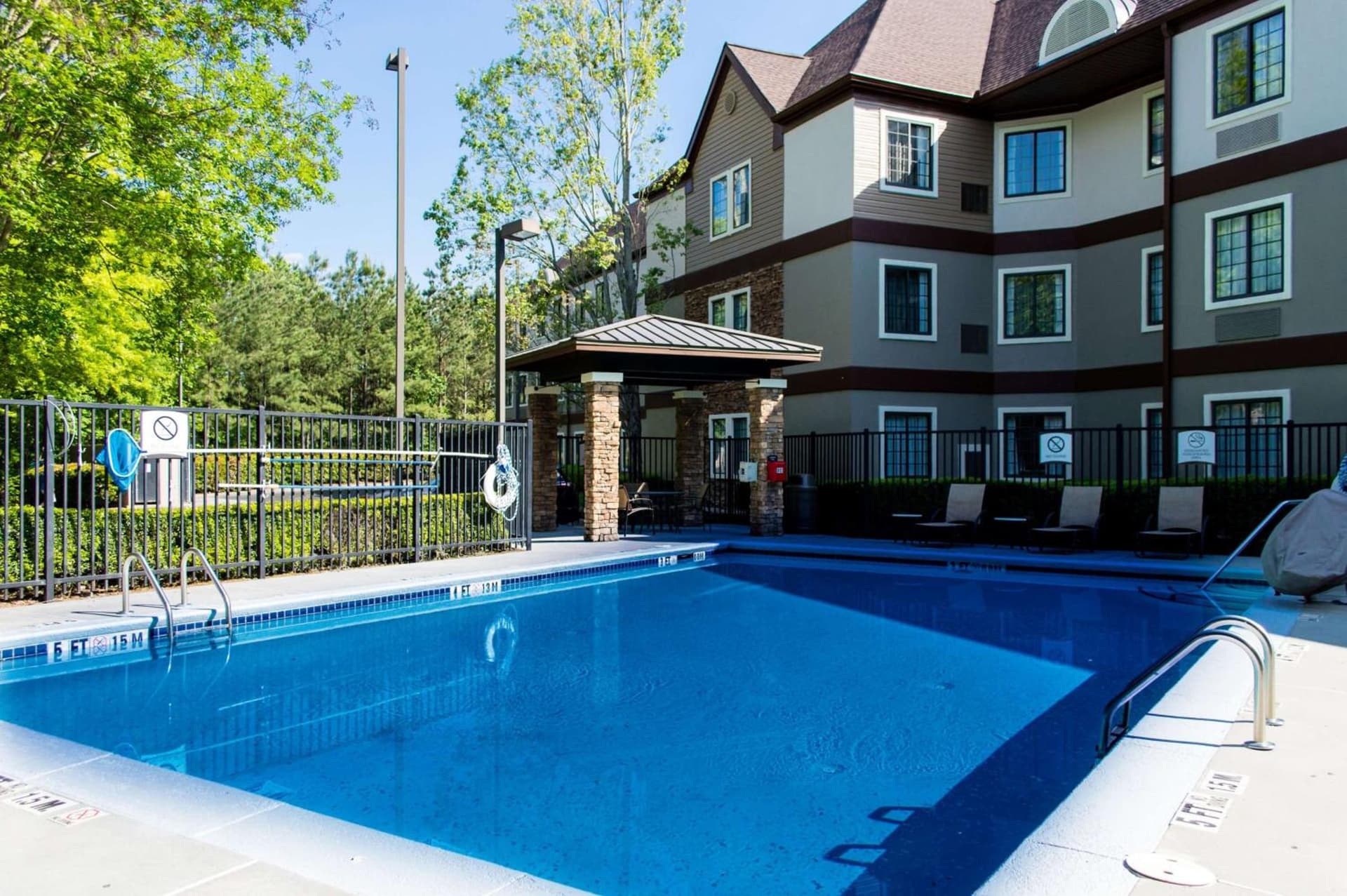 Sonesta ES Suites Atlanta Alpharetta Avalon gallery photo in Alpharetta, GA — image 14