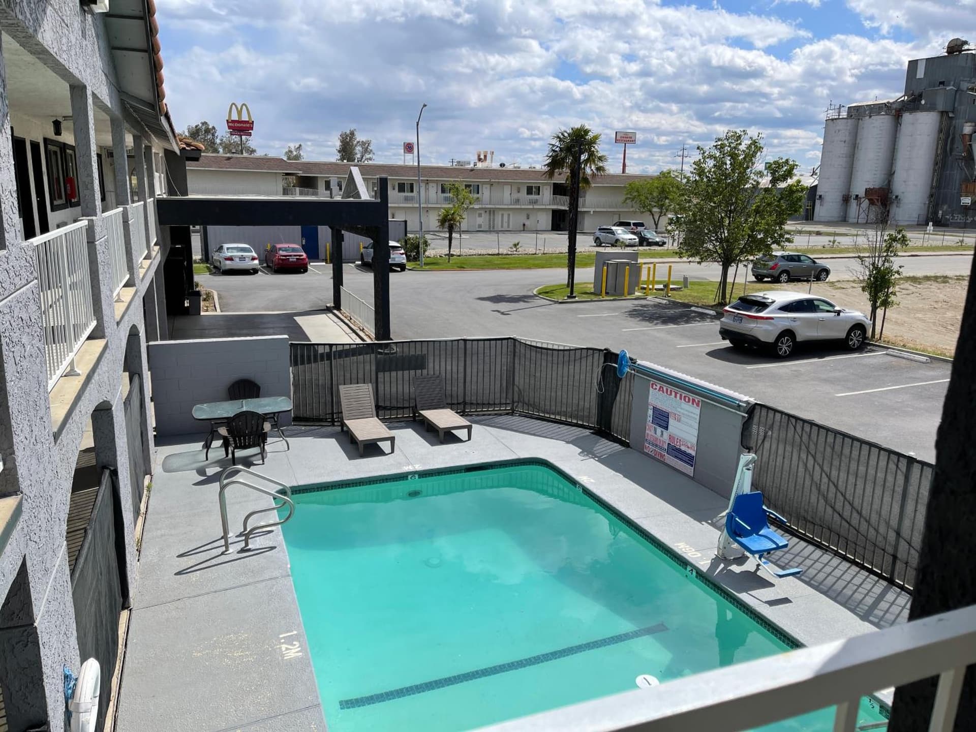 SureStay Hotel by Best Western Williams property views in Williams, CA — gallery photo 3