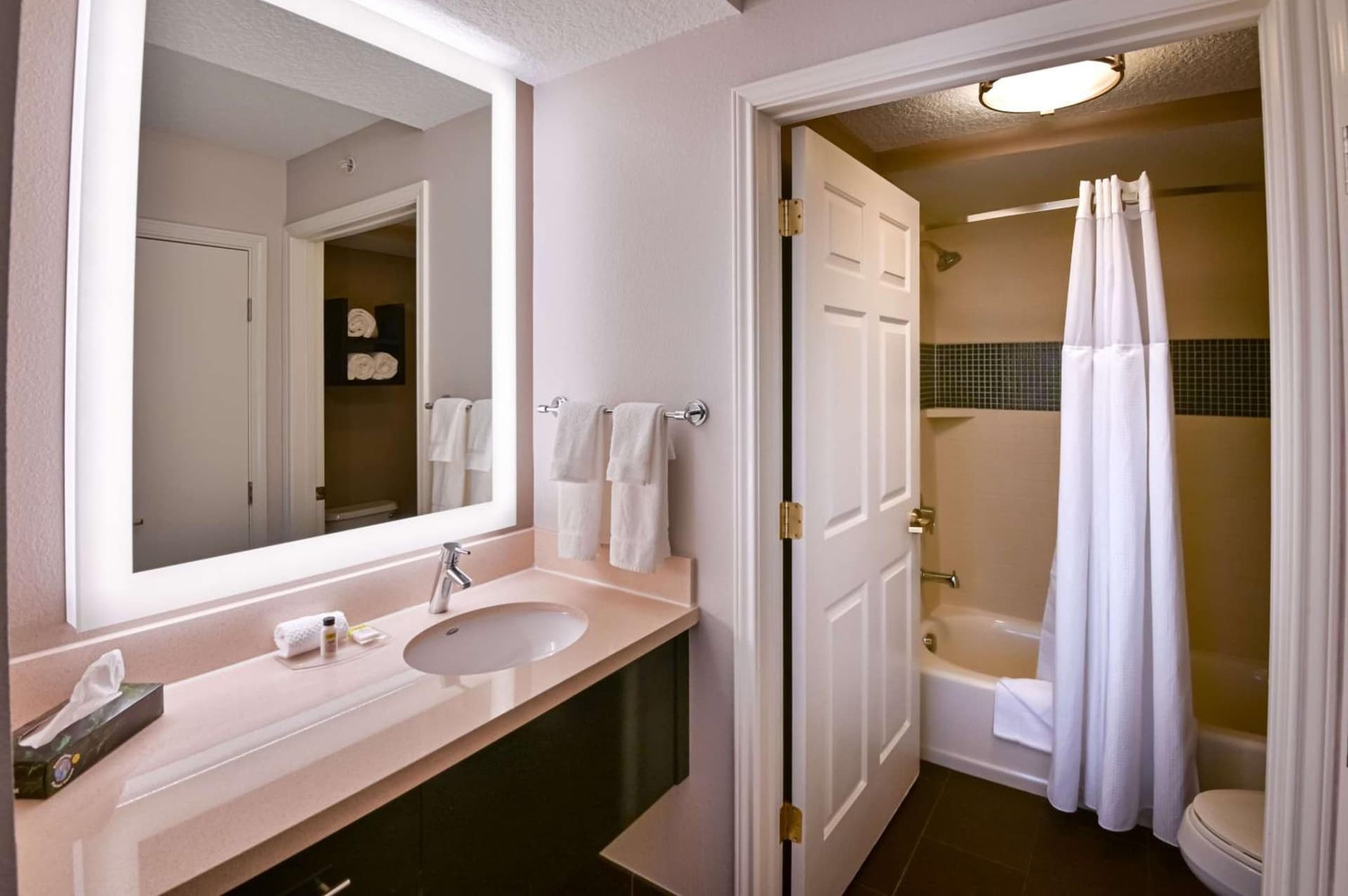 Sonesta ES Suites Fort Lauderdale Plantation gallery photo in Plantation, FL — image 19