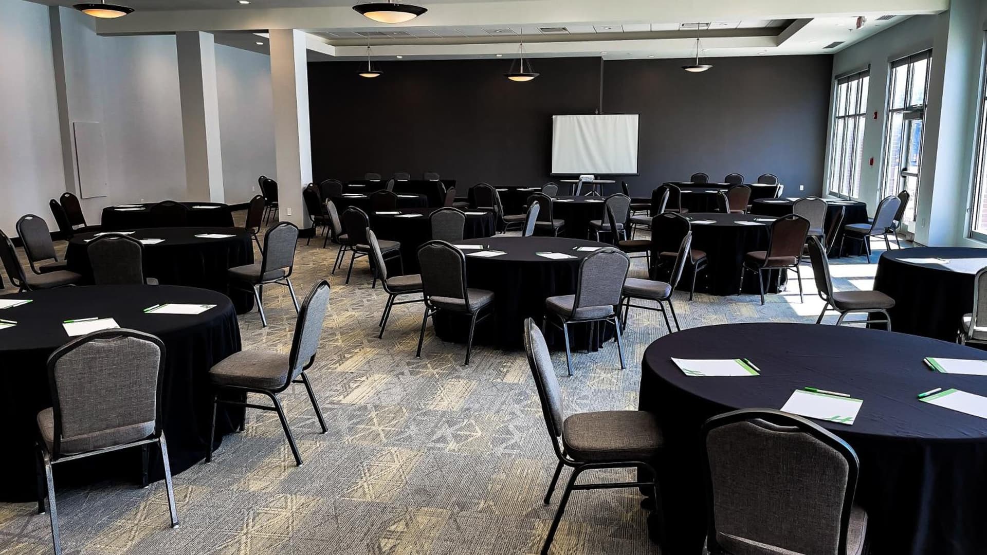 Holiday Inn Omaha Downtown - Waterpark by IHG gallery photo in Omaha, NE — image 5