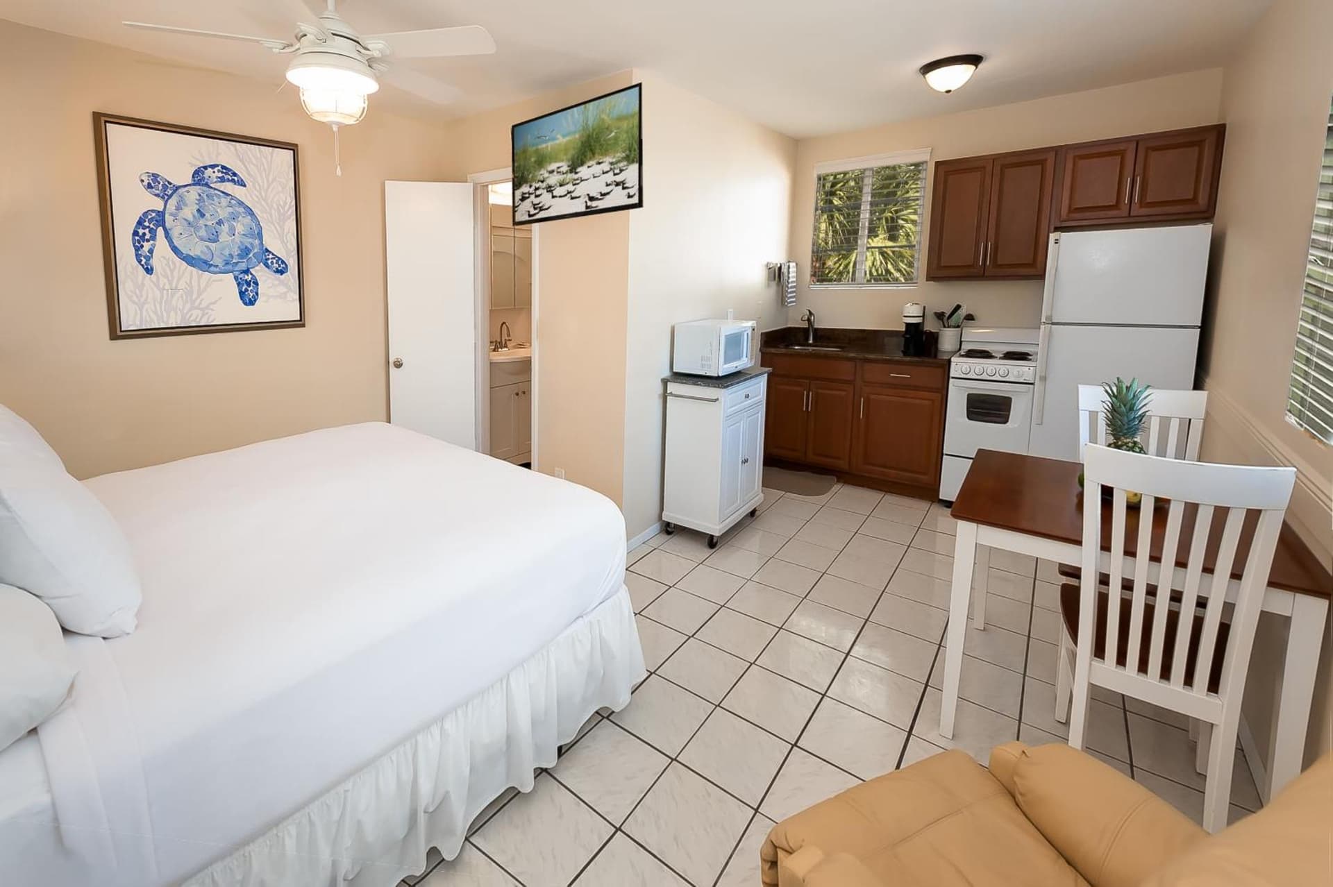 Cedar Cove Resort & Cottages gallery photo in Holmes Beach, FL — image 149