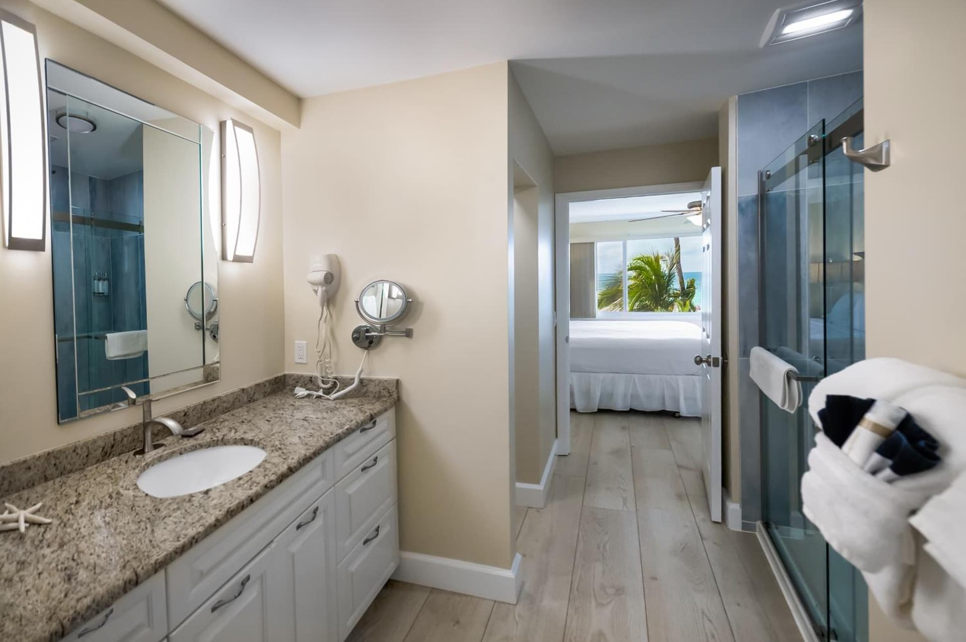 Cedar Cove Resort & Cottages gallery photo in Holmes Beach, FL — image 71