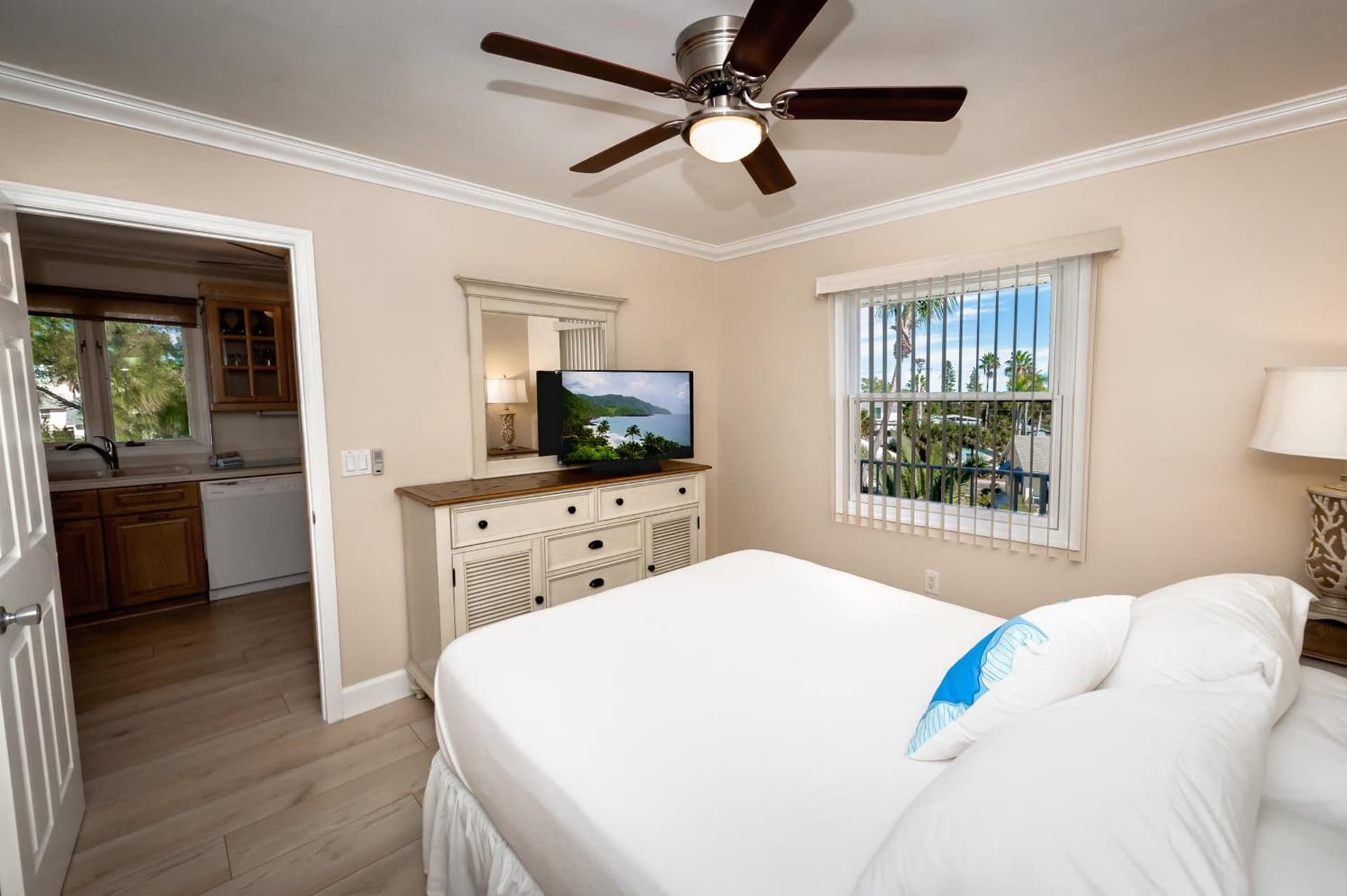 Cedar Cove Resort & Cottages gallery photo in Holmes Beach, FL — image 180