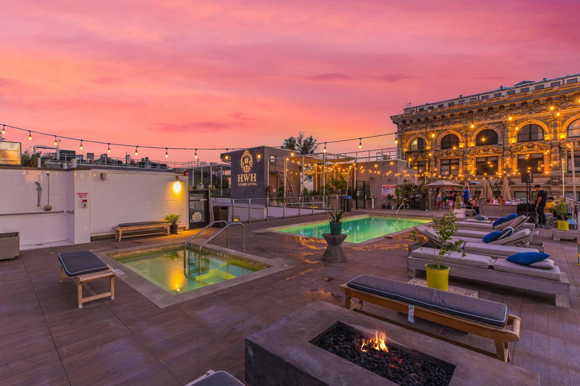 One Lux Stay HWH Downtown Los Angeles property views in Los Angeles, CA — gallery photo 3