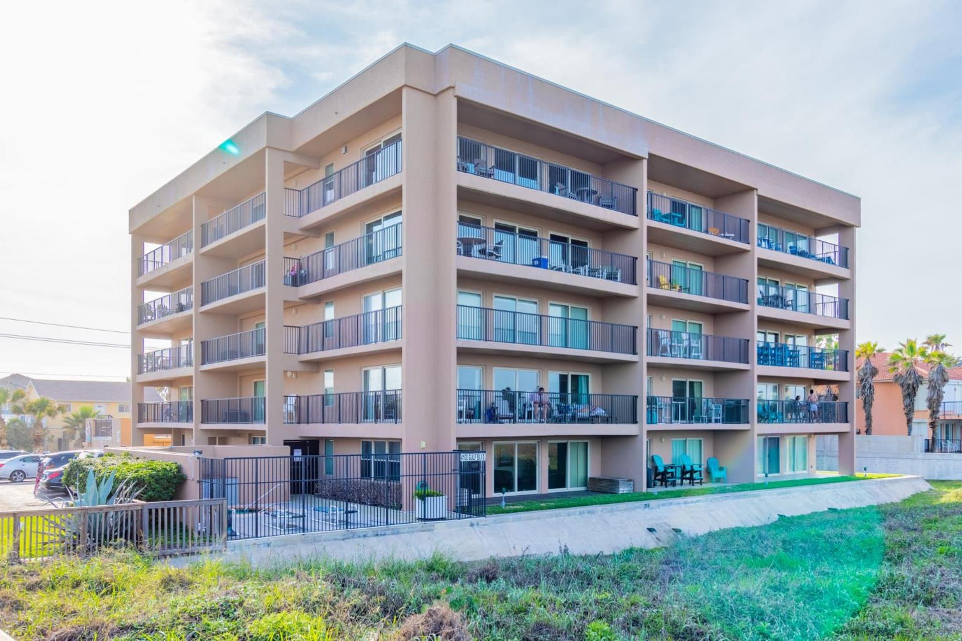 Seagull's Landing By The Ocean featured exterior or lobby in South Padre Island, TX — similar hotel